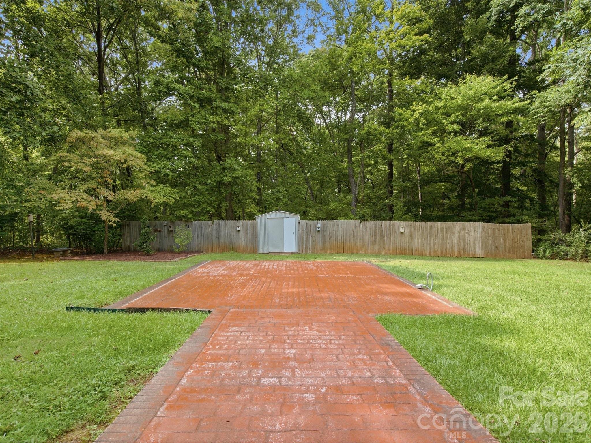 155 S Grandview Road — Clover