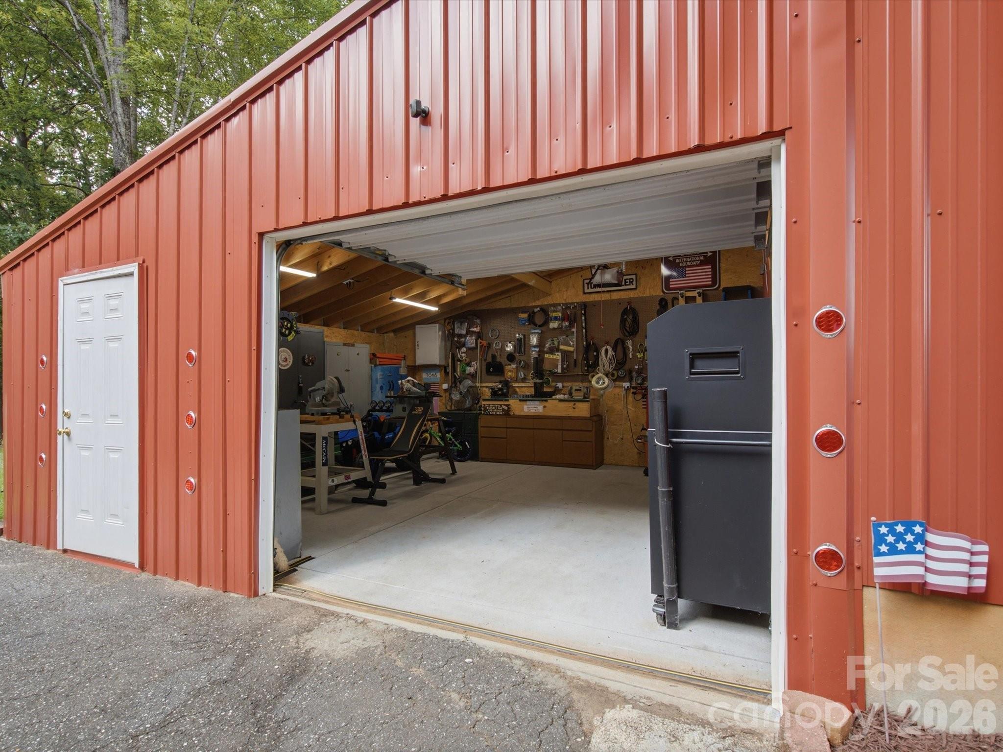 155 S Grandview Road — Clover