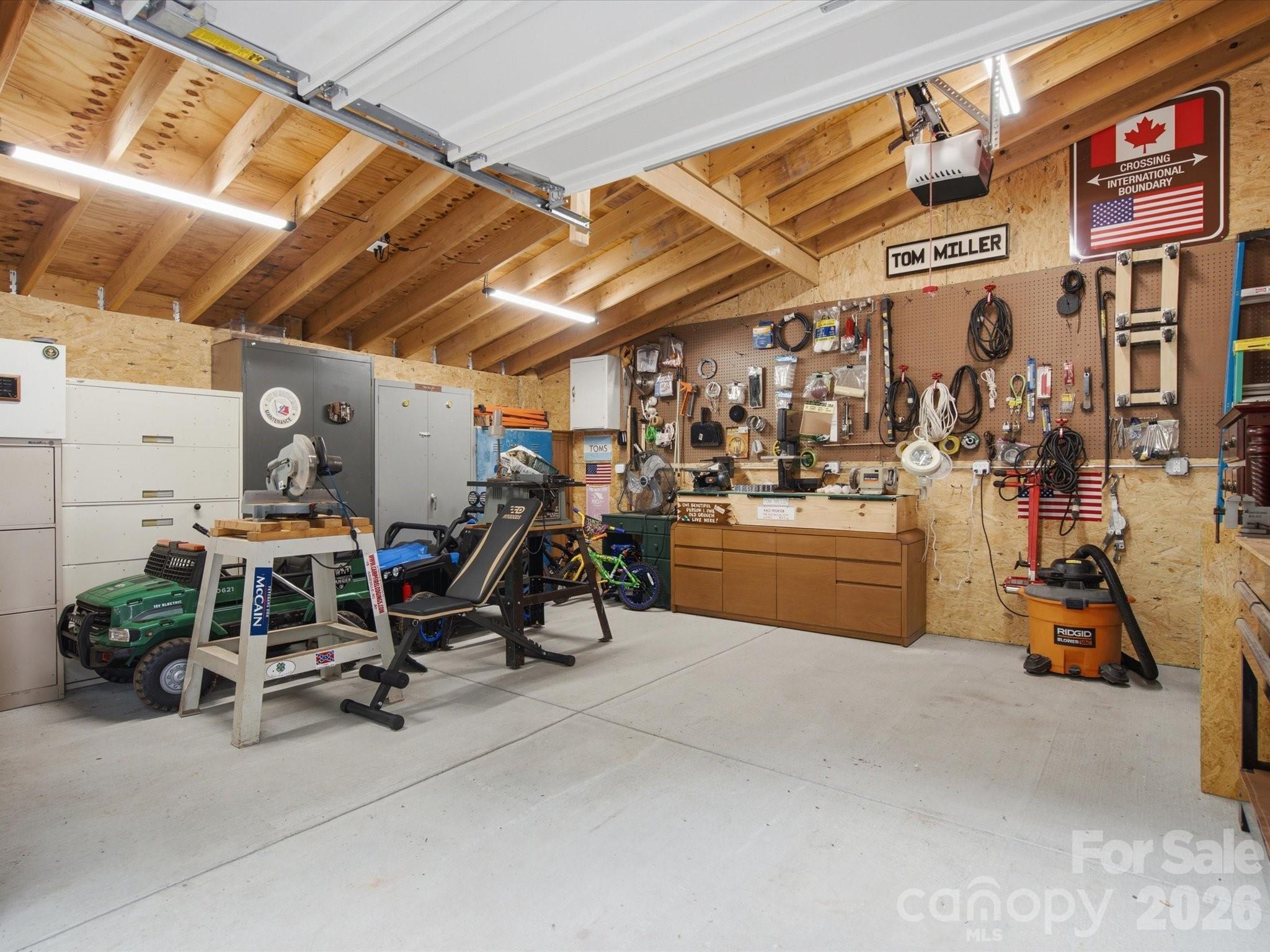 155 S Grandview Road — Clover