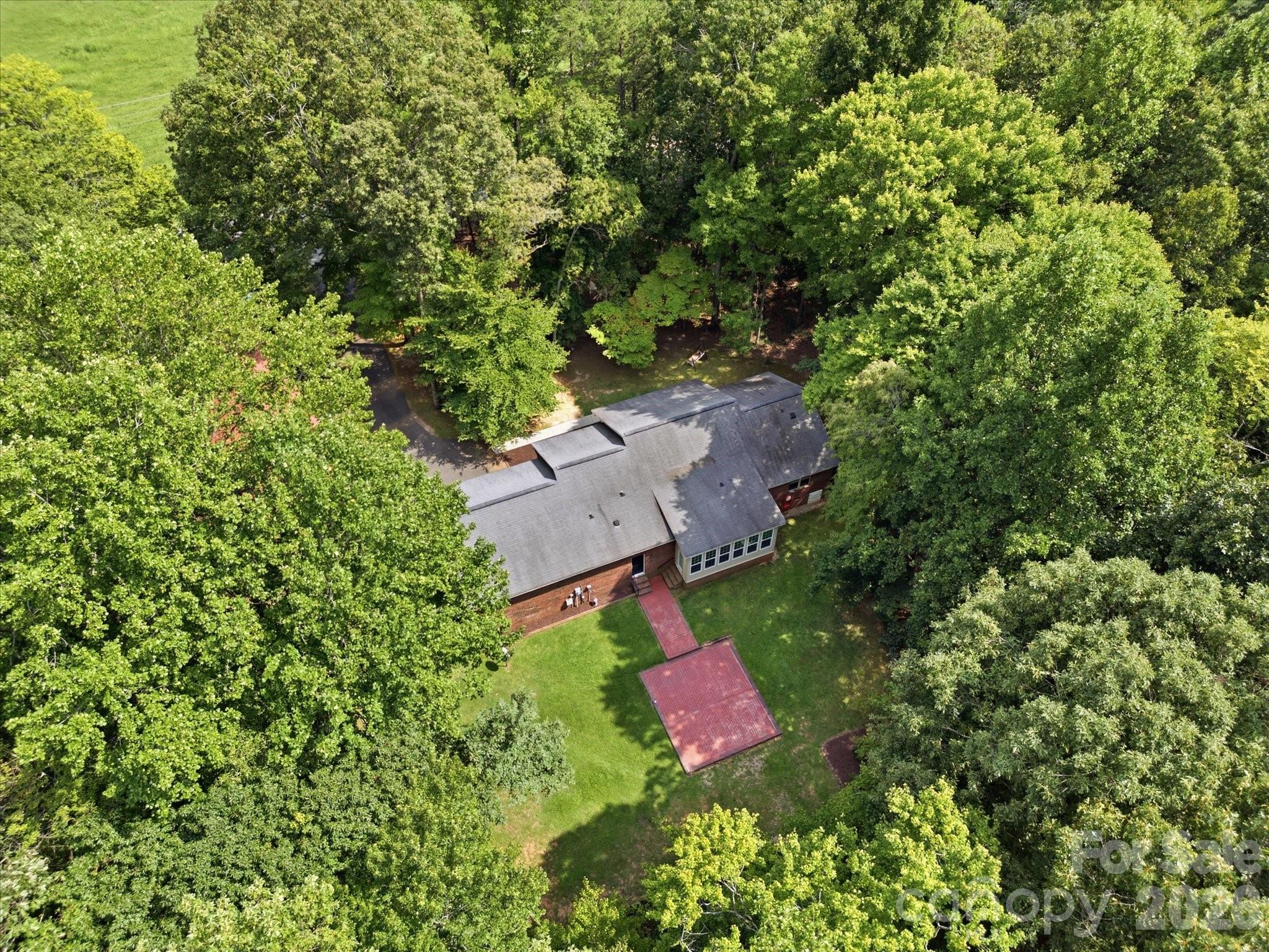 155 S Grandview Road — Clover