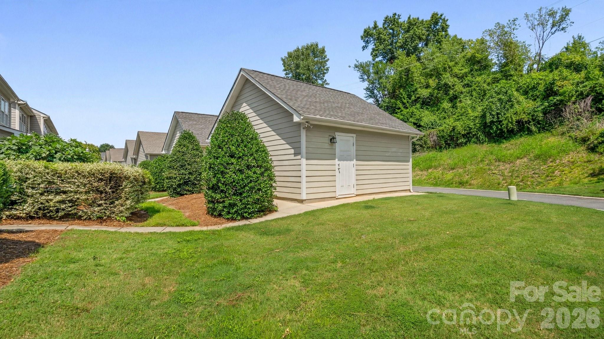 3134 Bending Birch Place — Charlotte