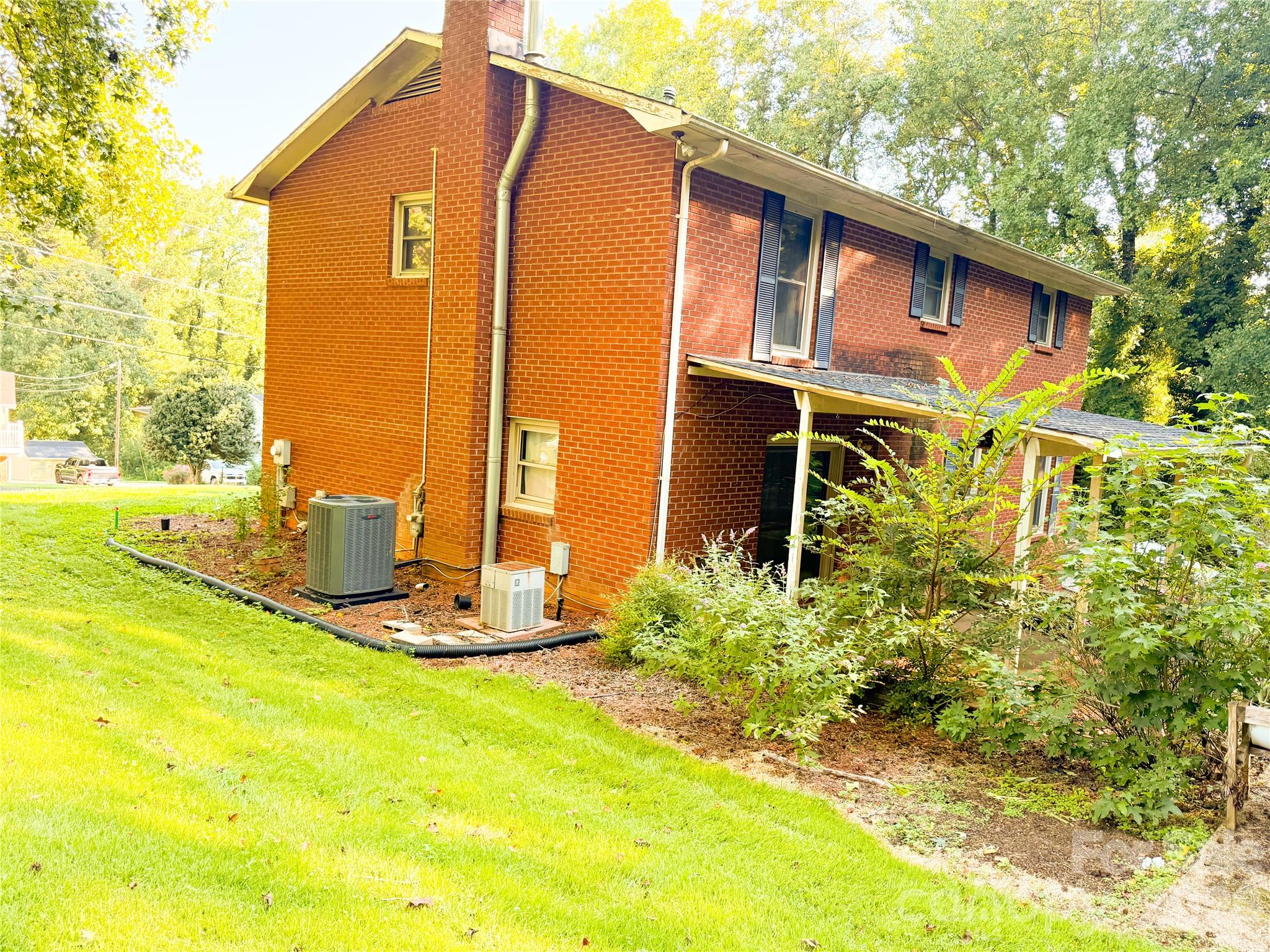 301 Starmount Drive — Statesville