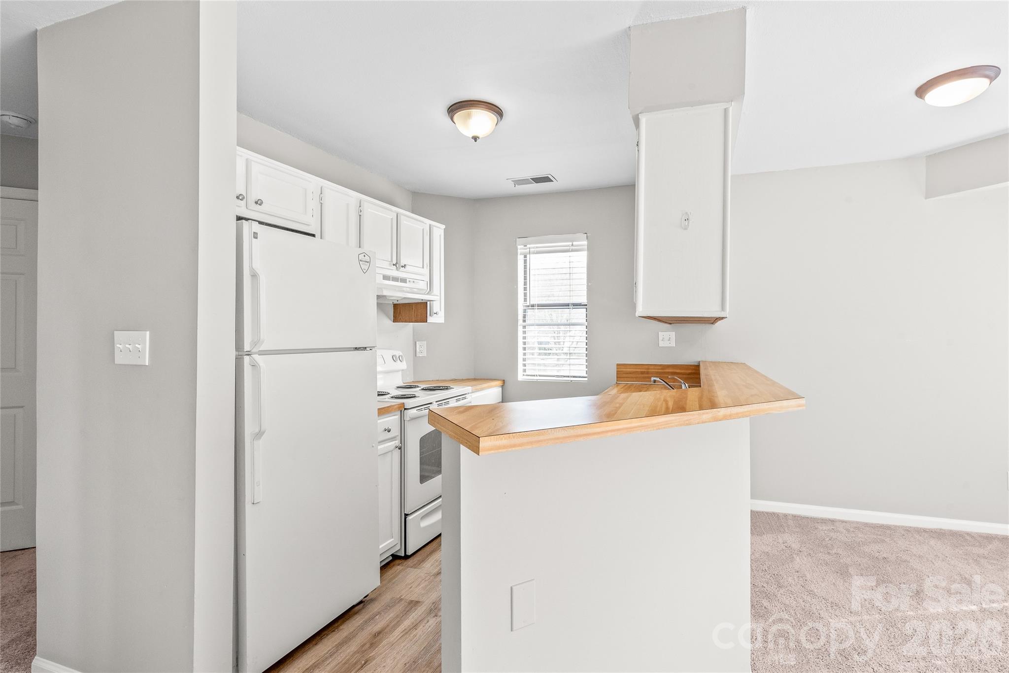 8155 Cedar Glen Drive — Charlotte