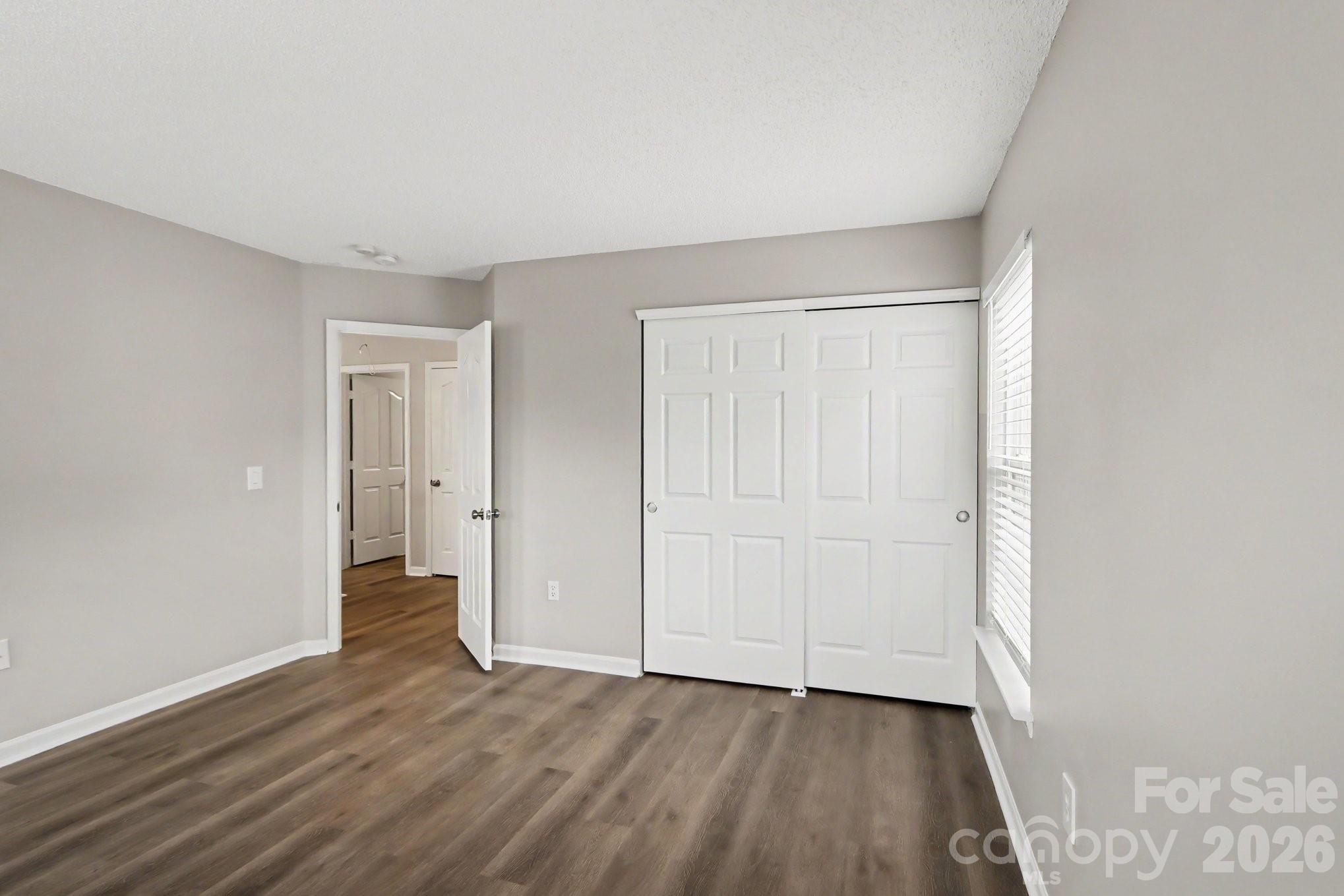 4022 Houldsworth Drive — Charlotte