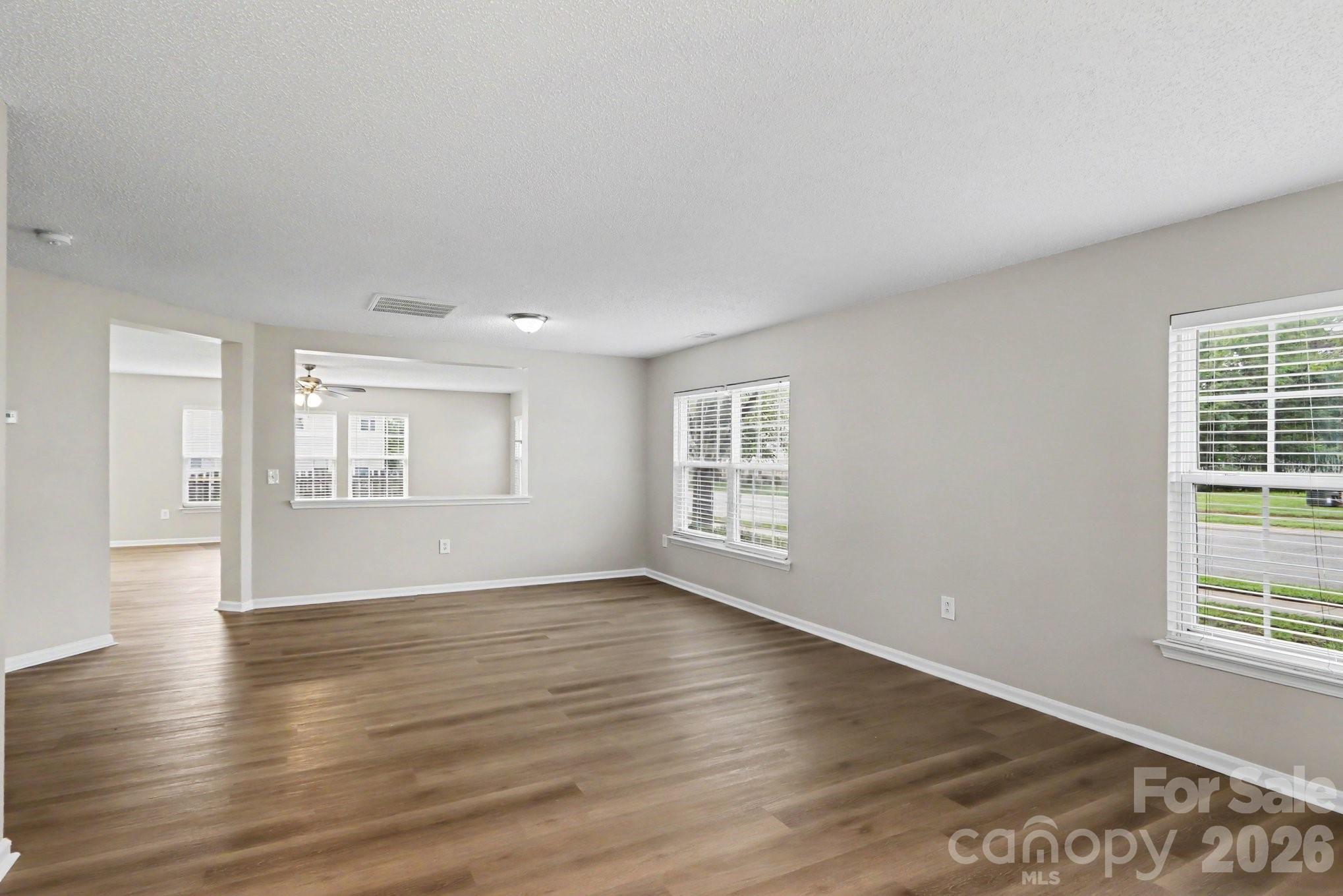 4022 Houldsworth Drive — Charlotte