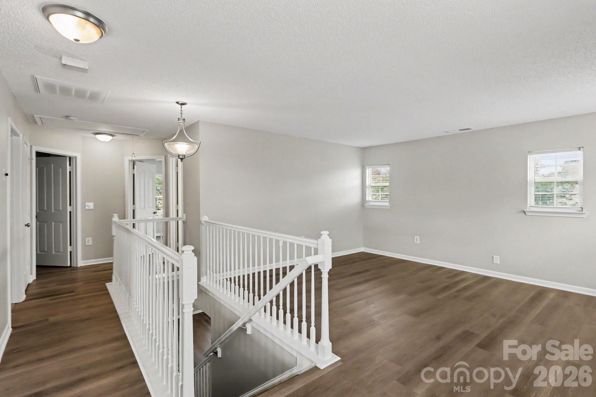 4022 Houldsworth Drive — Charlotte