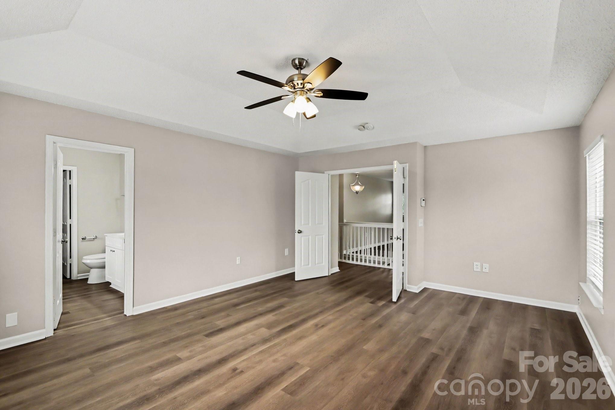 4022 Houldsworth Drive — Charlotte