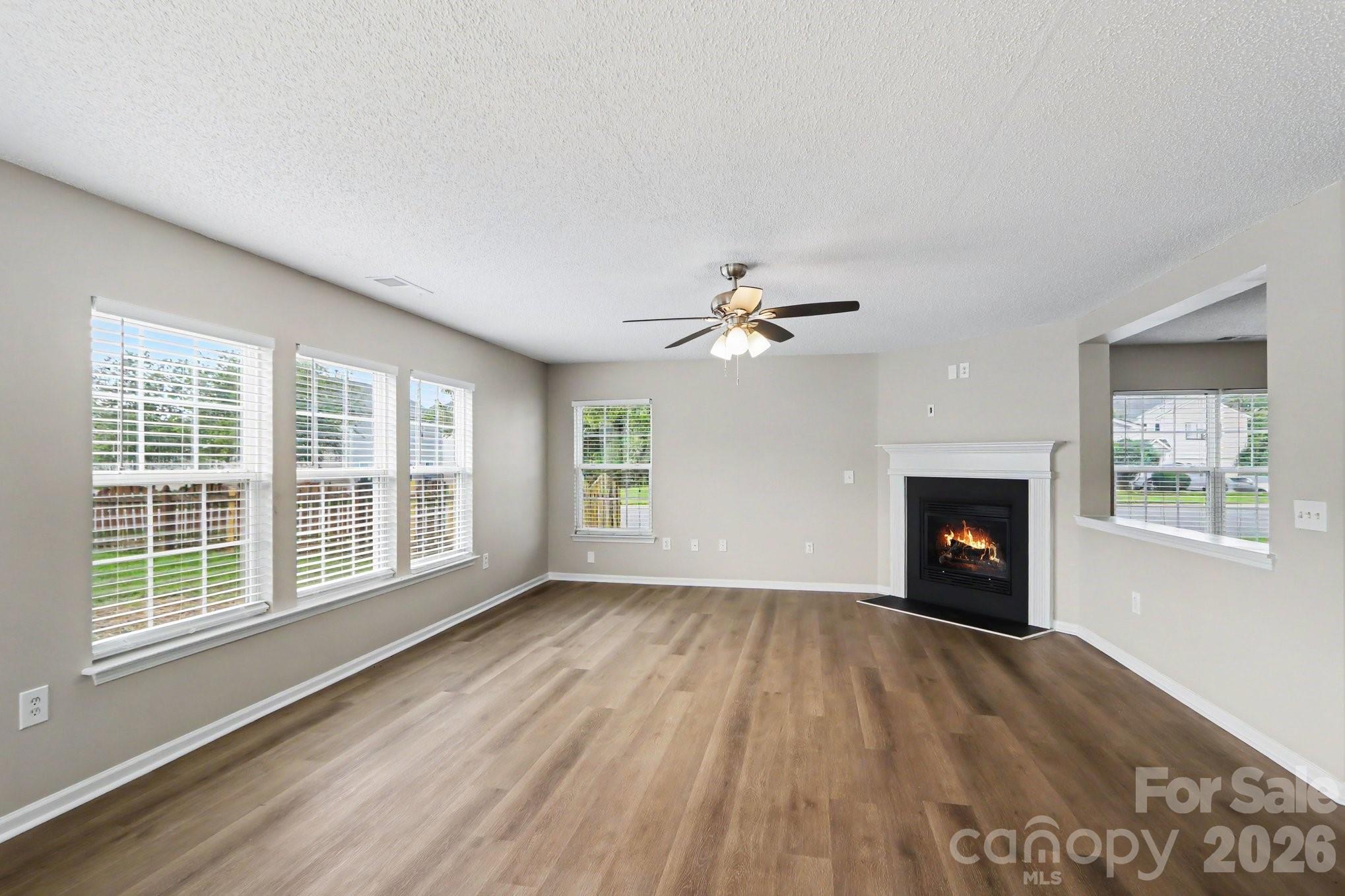 4022 Houldsworth Drive — Charlotte