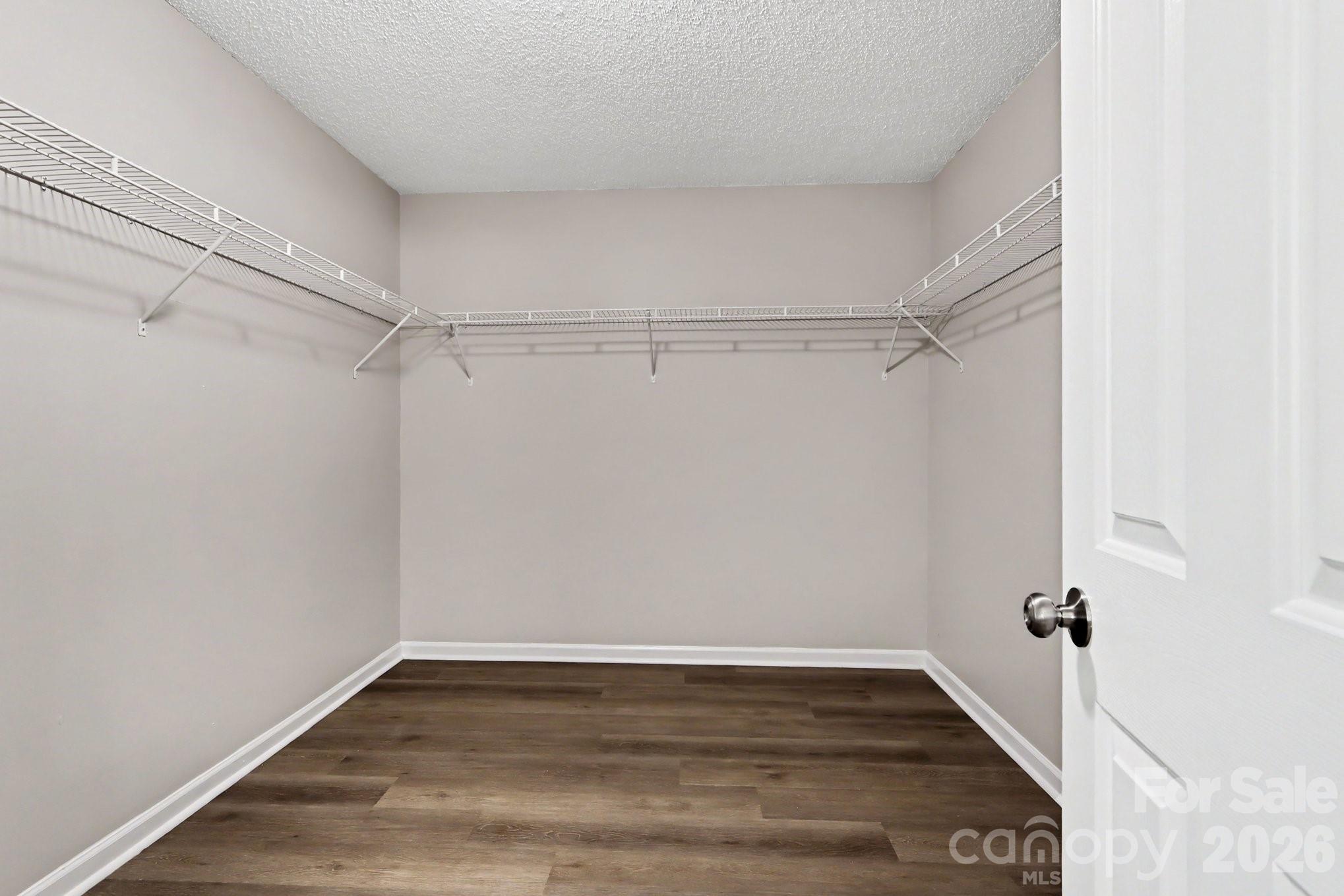 4022 Houldsworth Drive — Charlotte