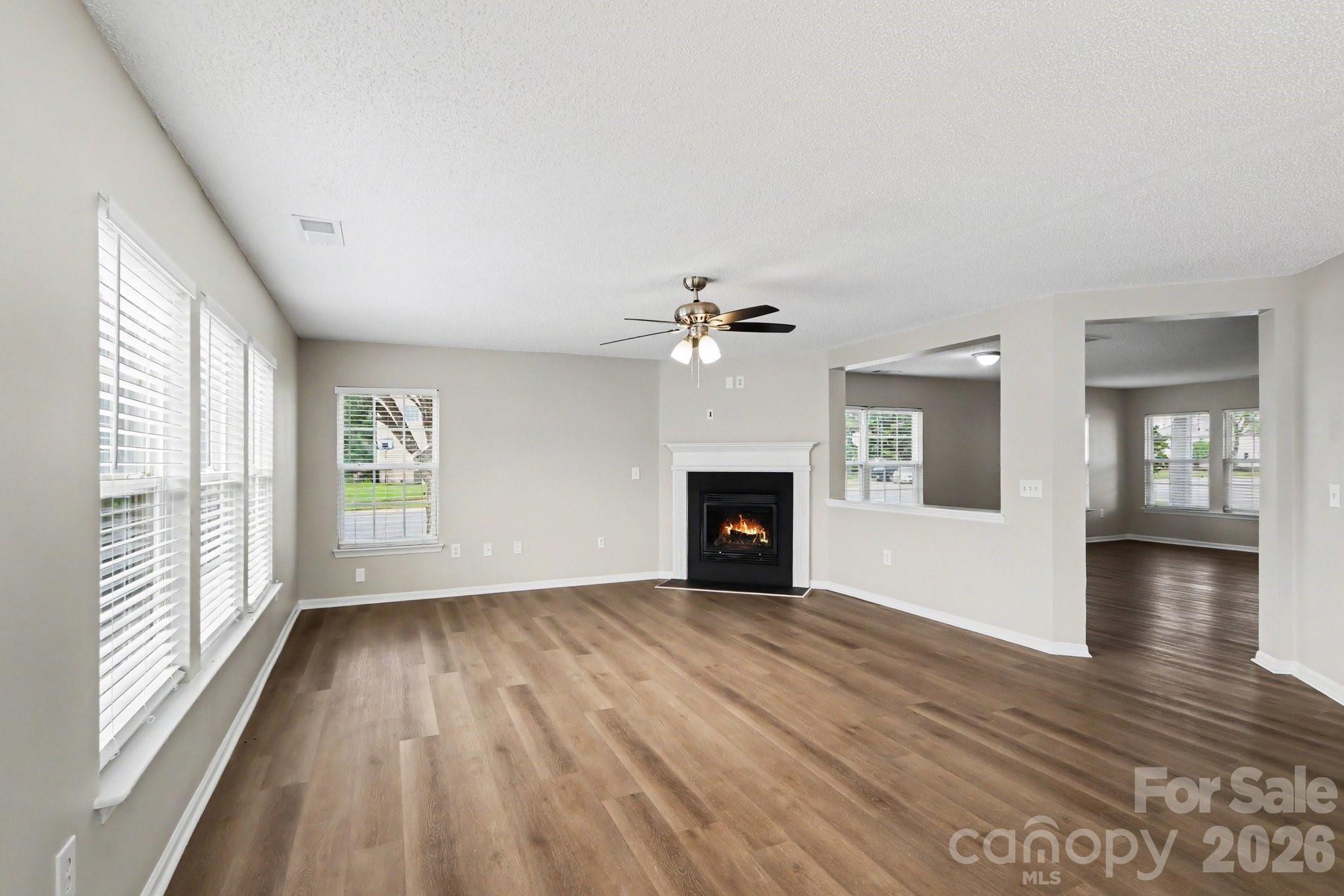 4022 Houldsworth Drive — Charlotte