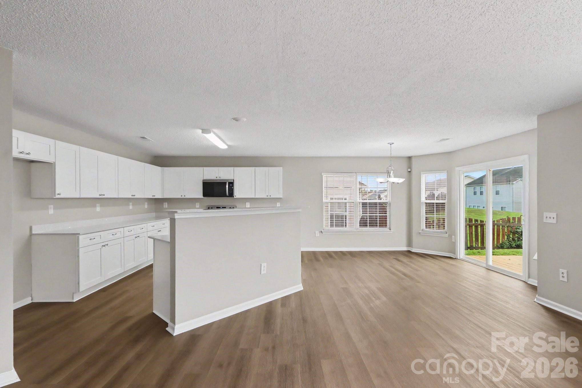 4022 Houldsworth Drive — Charlotte