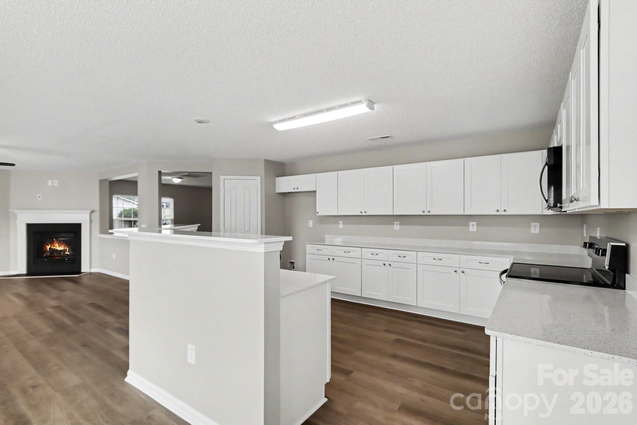 4022 Houldsworth Drive — Charlotte