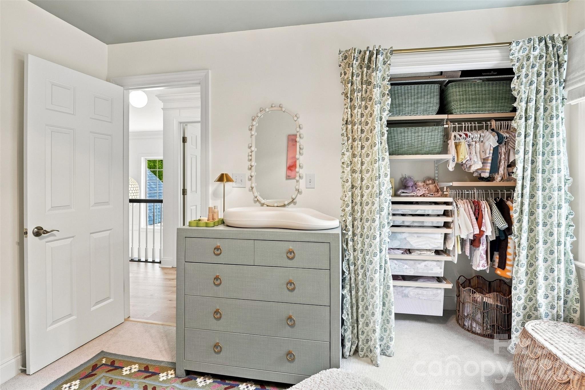 9434 Valley Road — Charlotte
