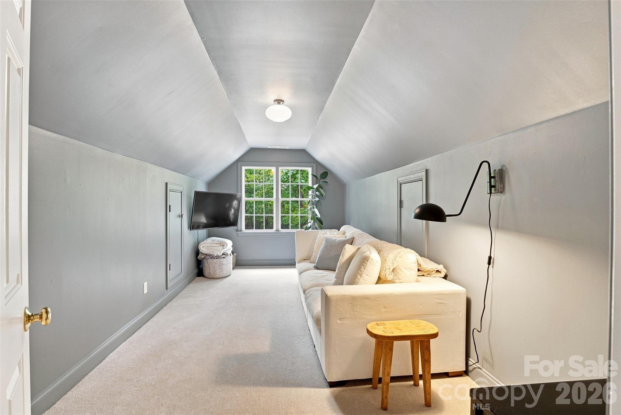 9434 Valley Road — Charlotte