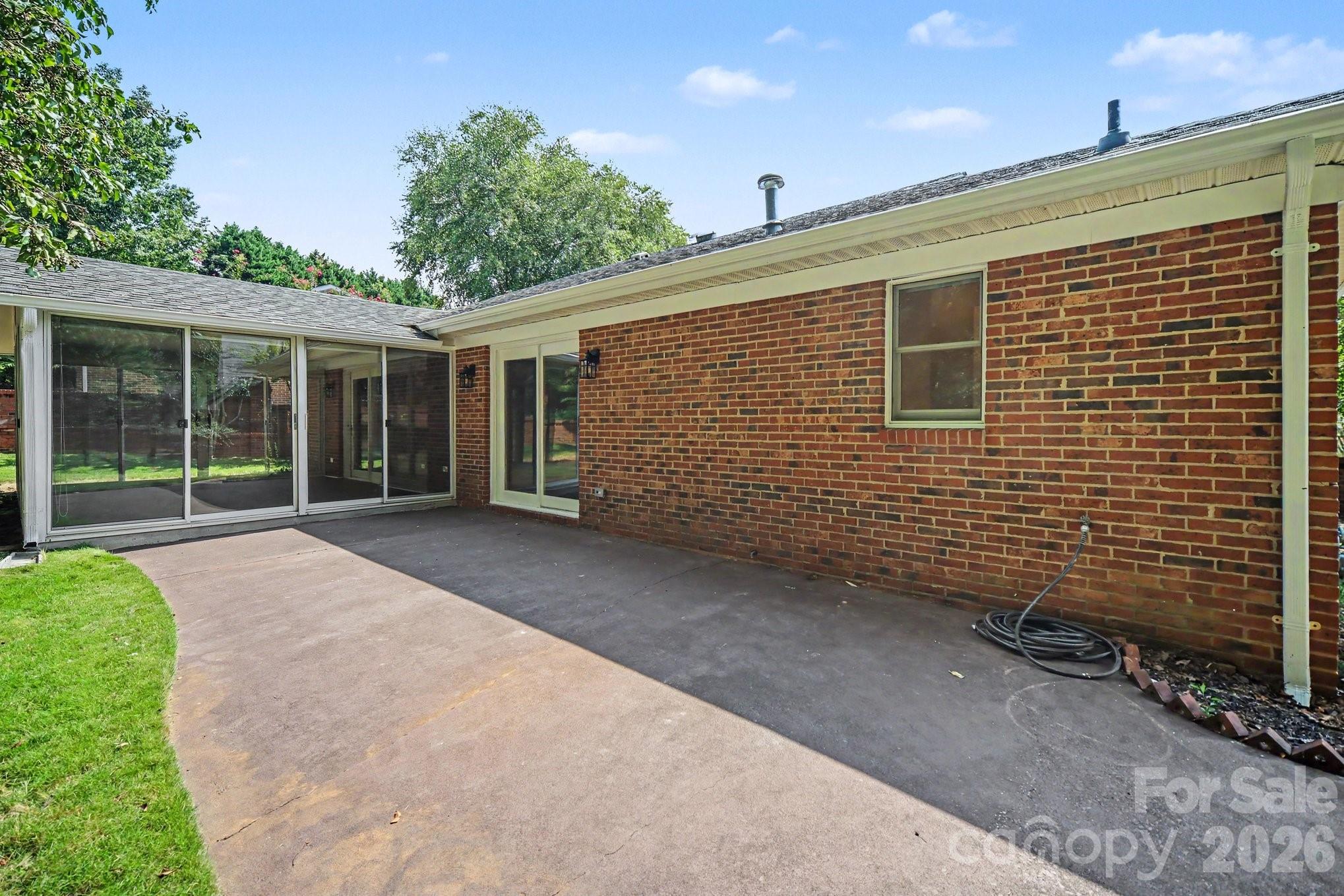 1912 Wexford Court — Gastonia