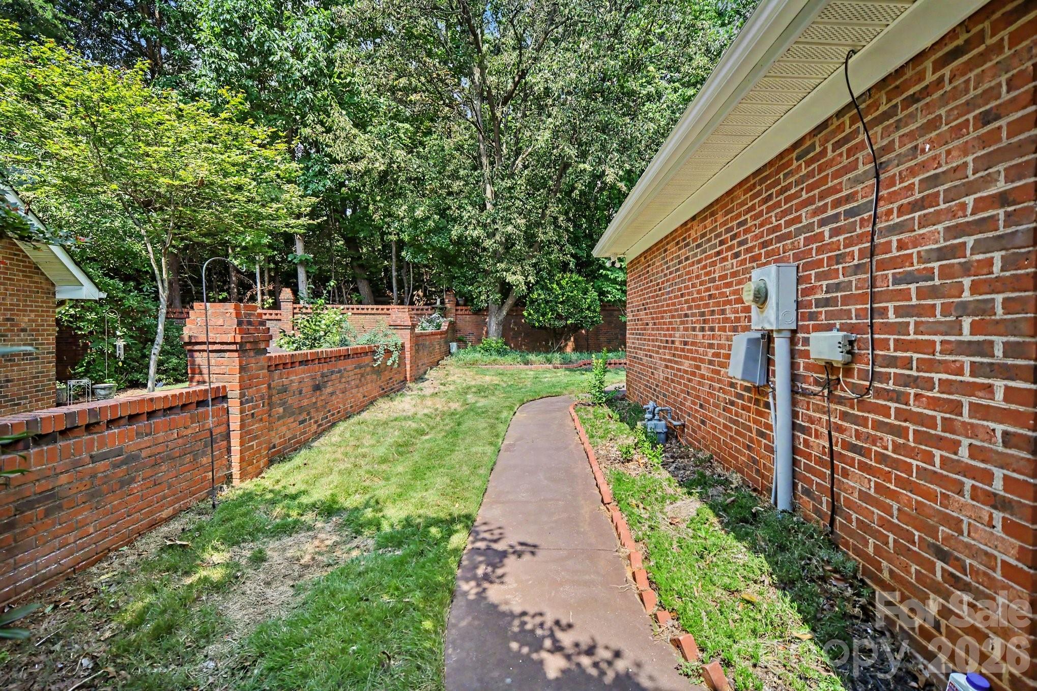 1912 Wexford Court — Gastonia