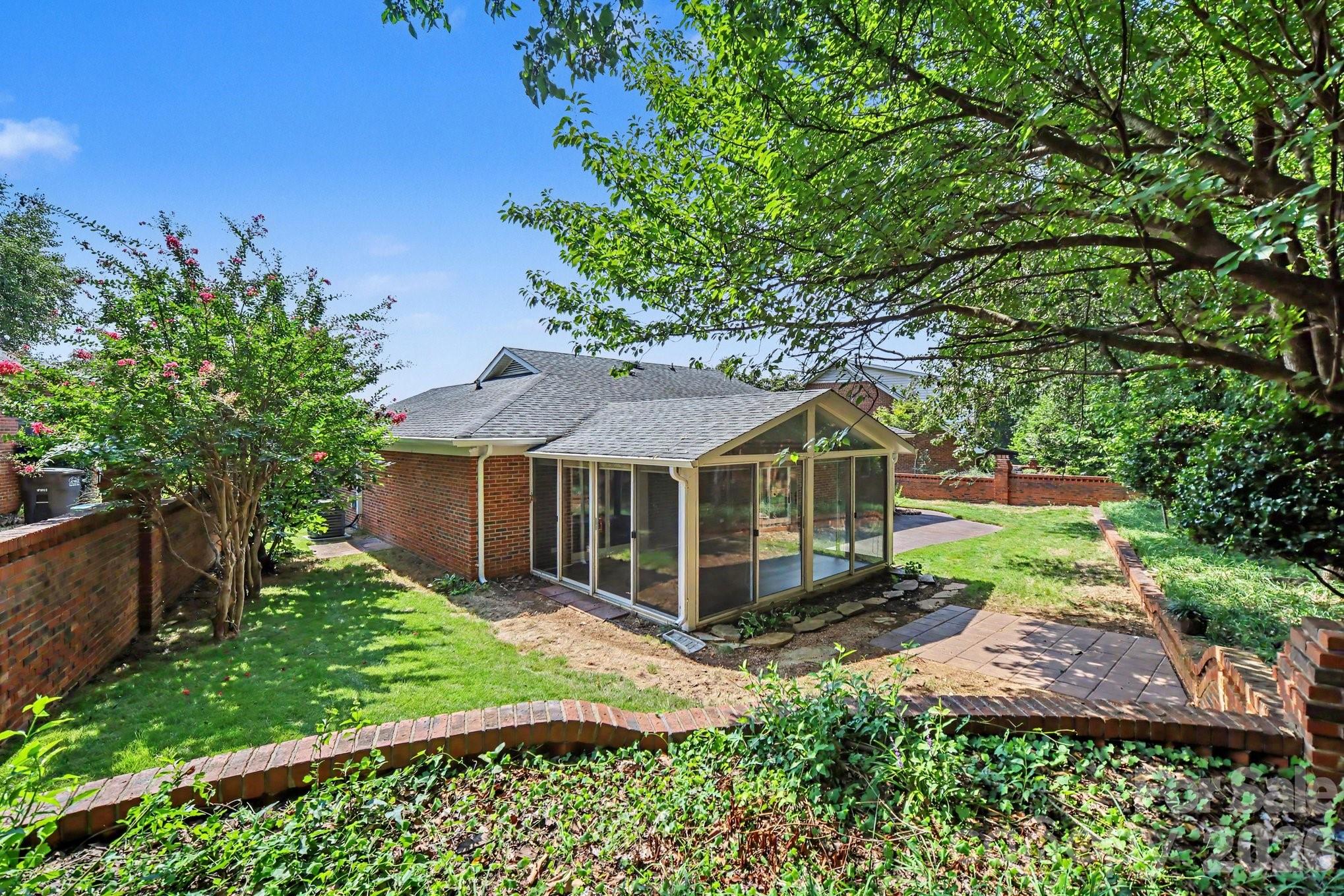1912 Wexford Court — Gastonia