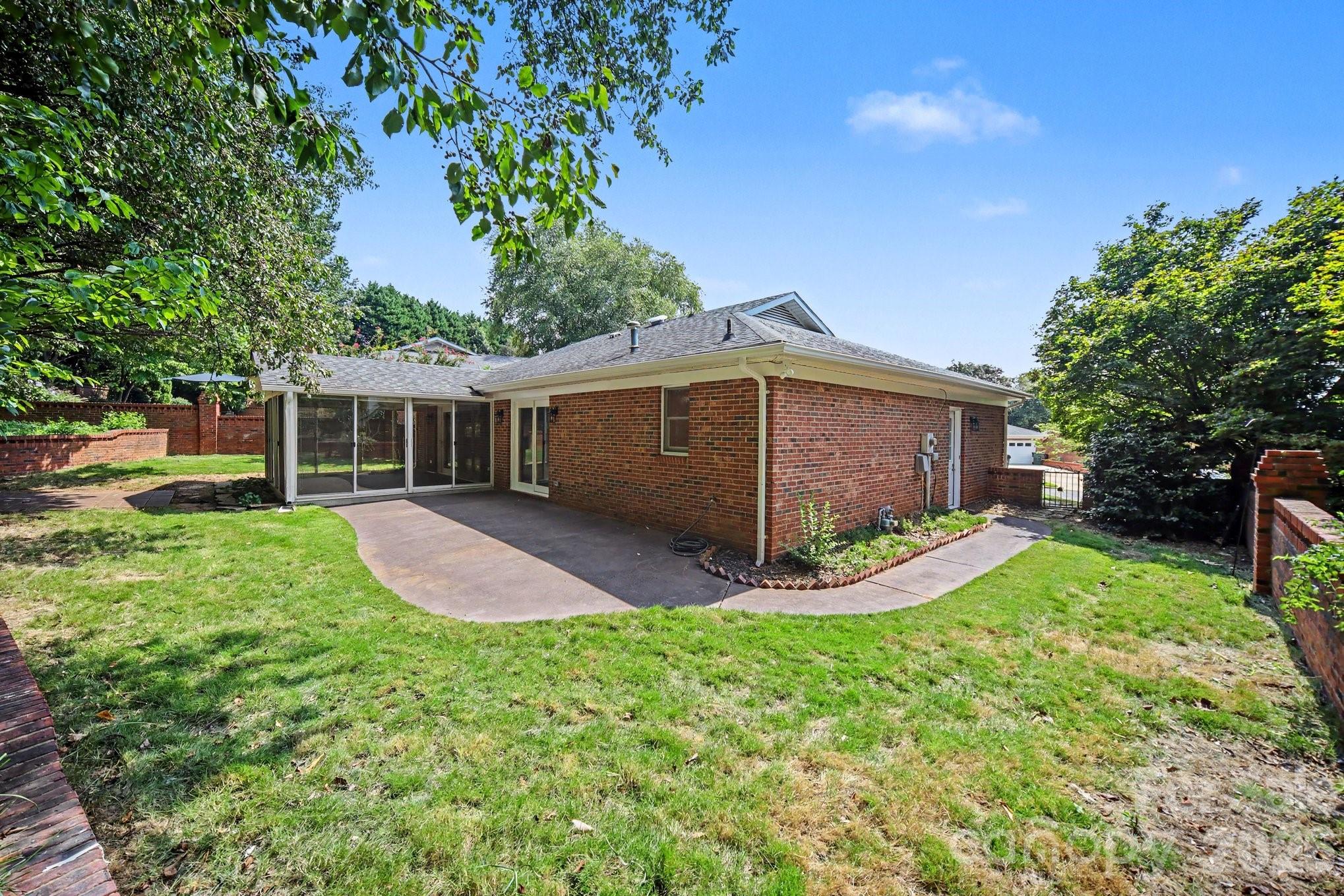 1912 Wexford Court — Gastonia