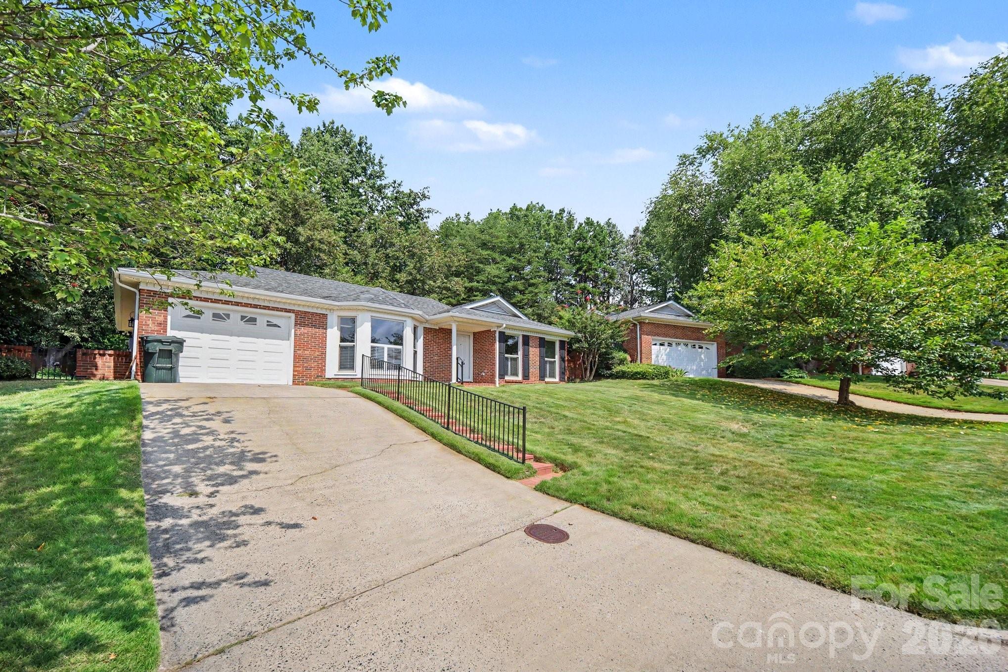 1912 Wexford Court — Gastonia