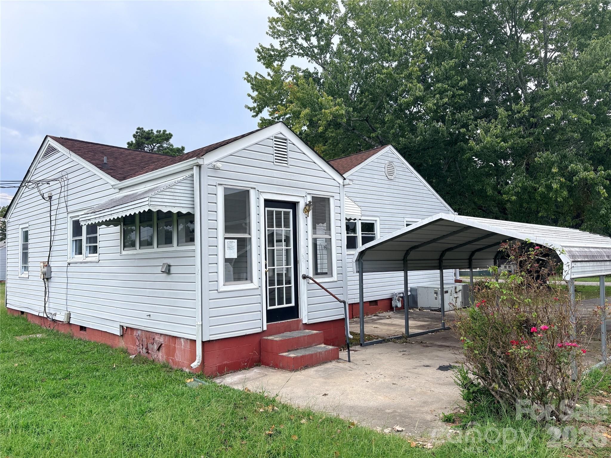 504 Brendale Drive — Chester