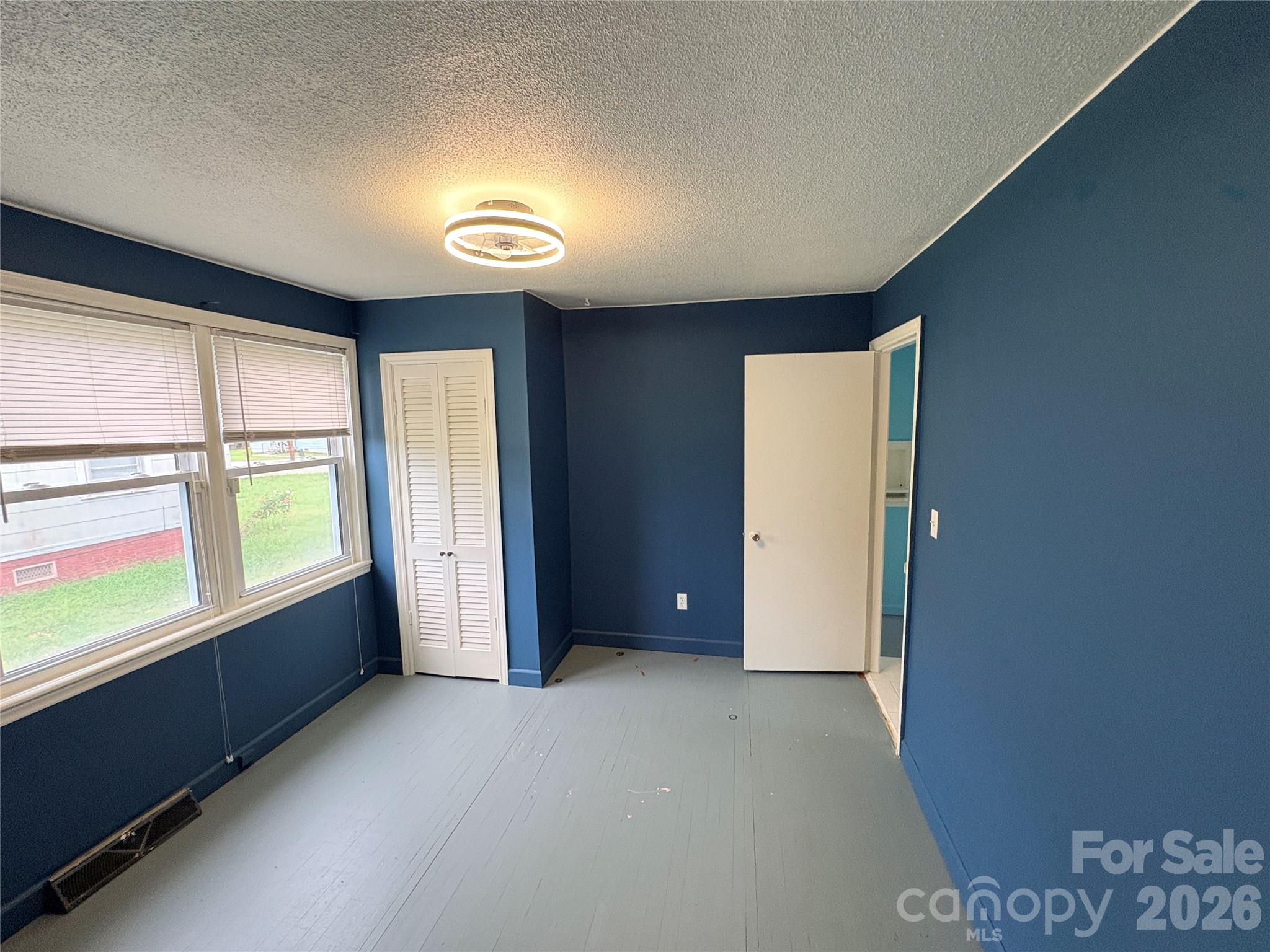 504 Brendale Drive — Chester