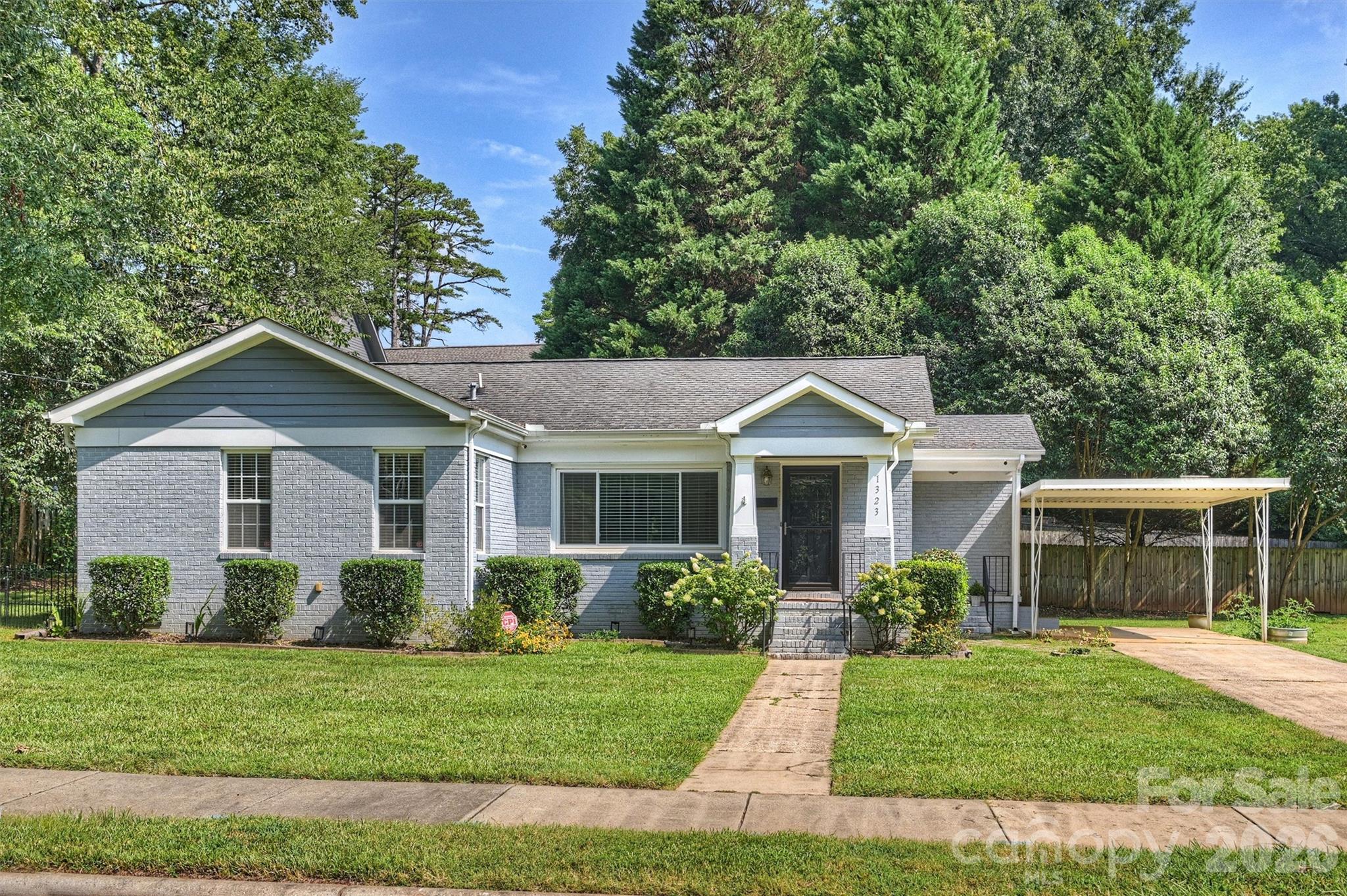 1323 Carolyn Drive — Charlotte