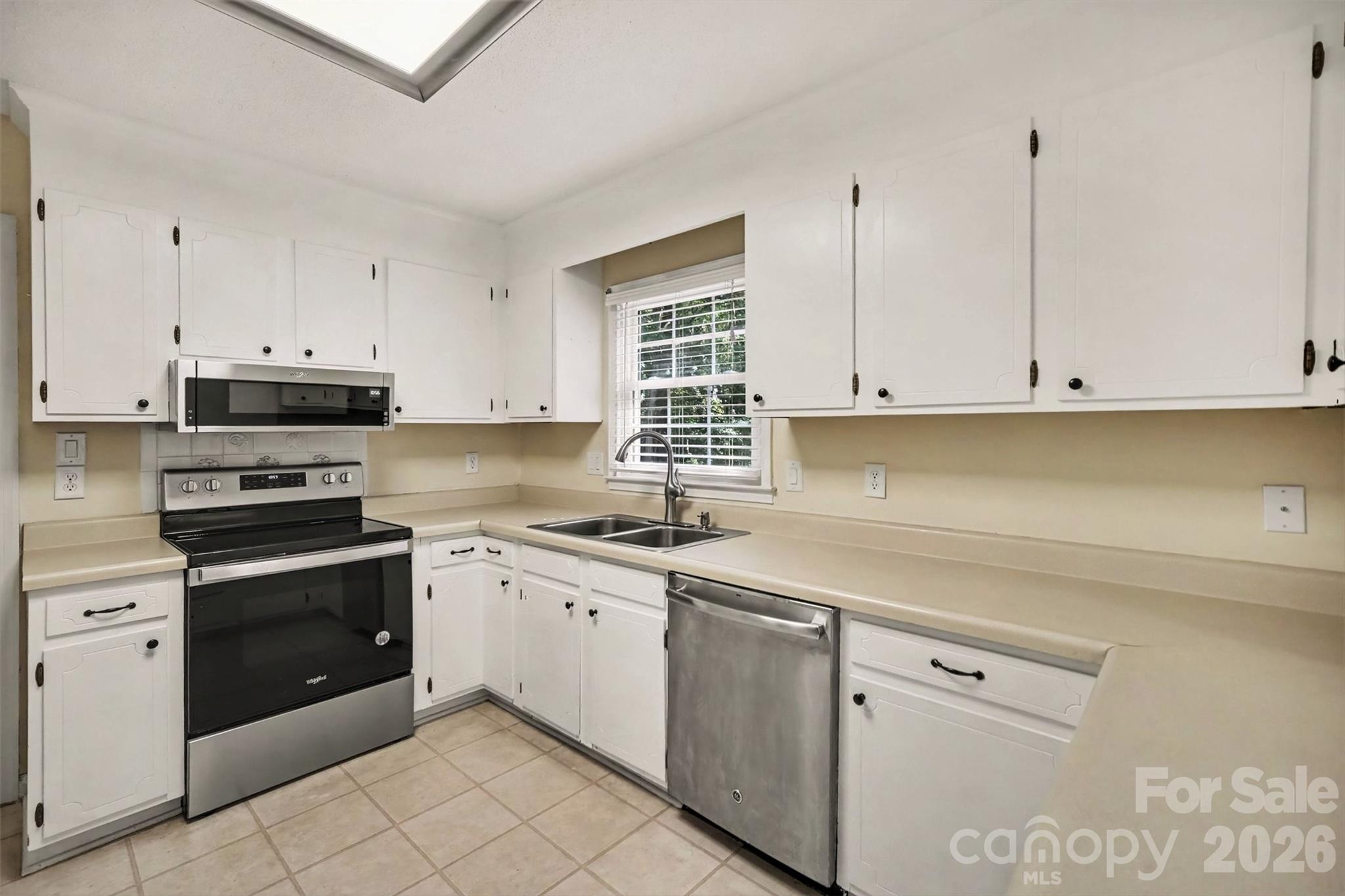 2248 Lawton Bluff Road — Charlotte
