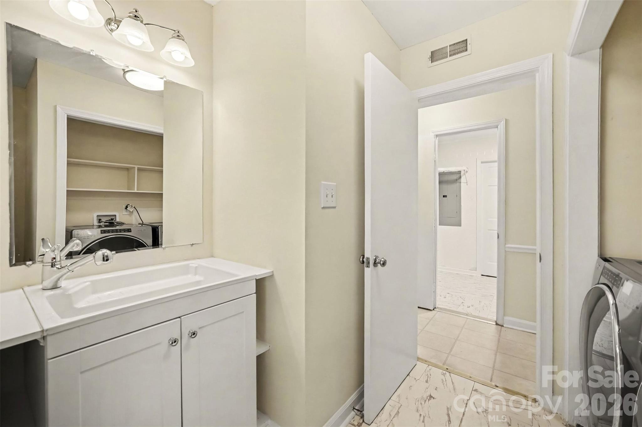 2248 Lawton Bluff Road — Charlotte