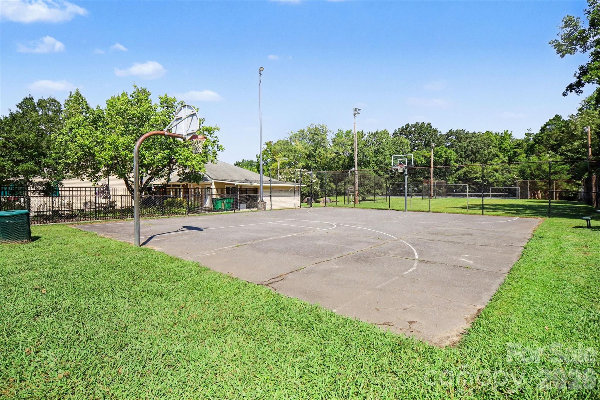 2248 Lawton Bluff Road — Charlotte