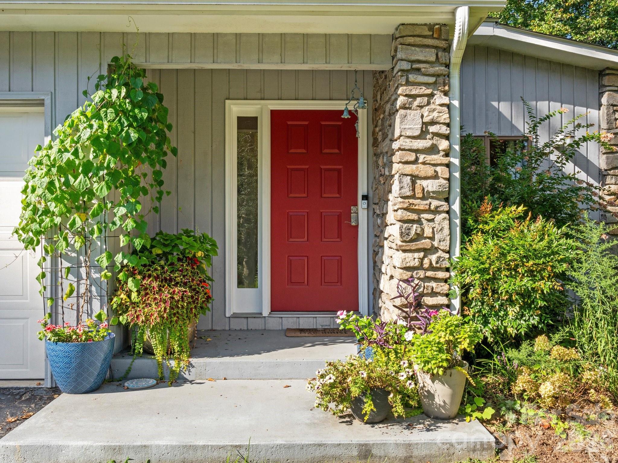110 Aurora Drive — Asheville