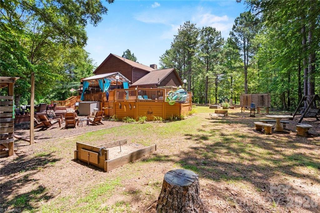 143 Mohegan Trail — Mocksville