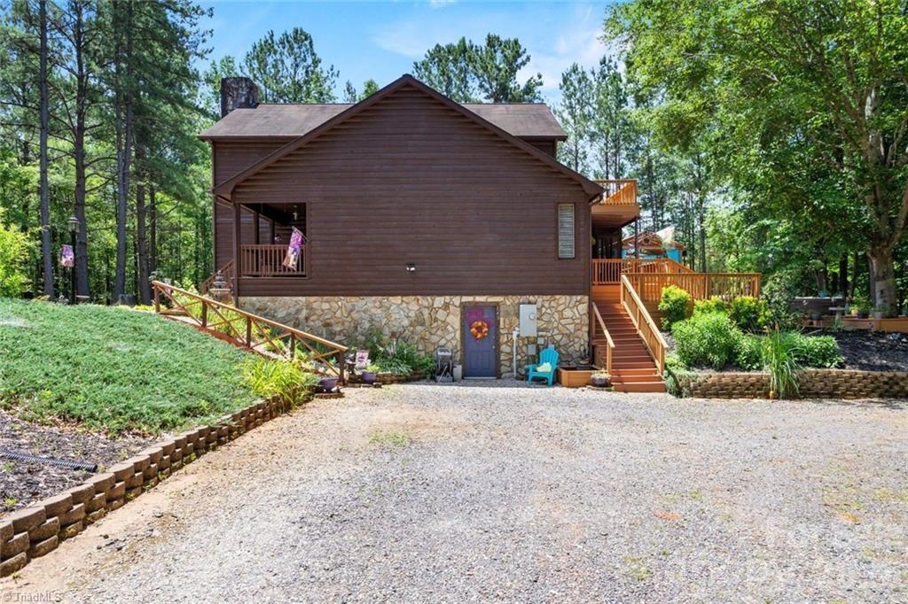 143 Mohegan Trail — Mocksville