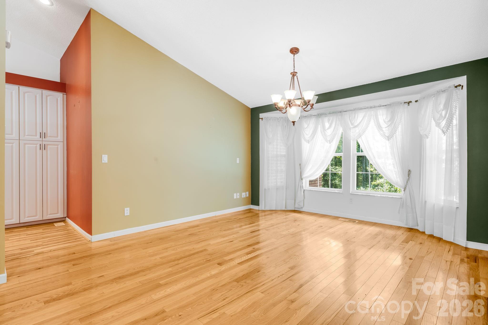 225 Arbor Lane — Hendersonville
