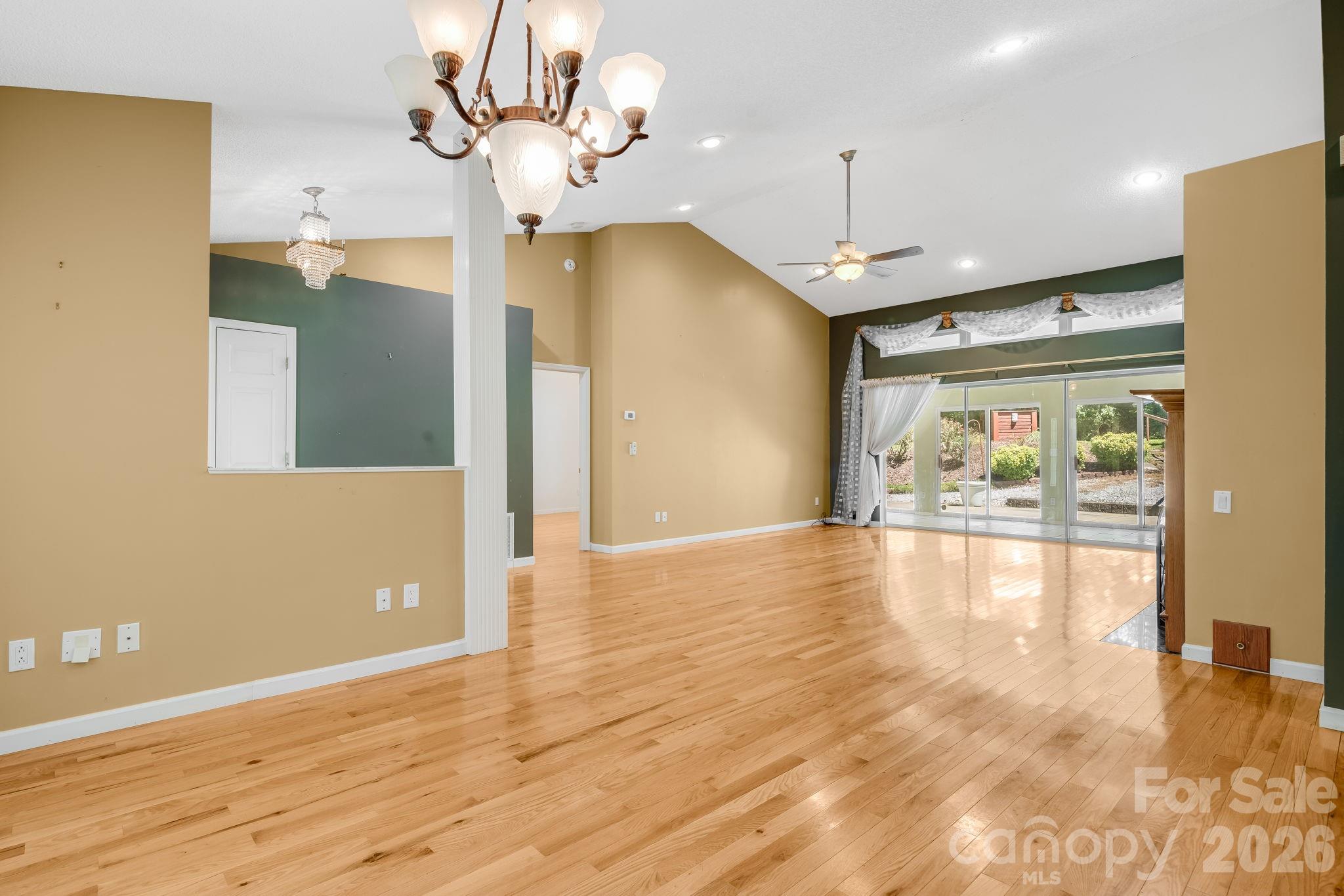 225 Arbor Lane — Hendersonville