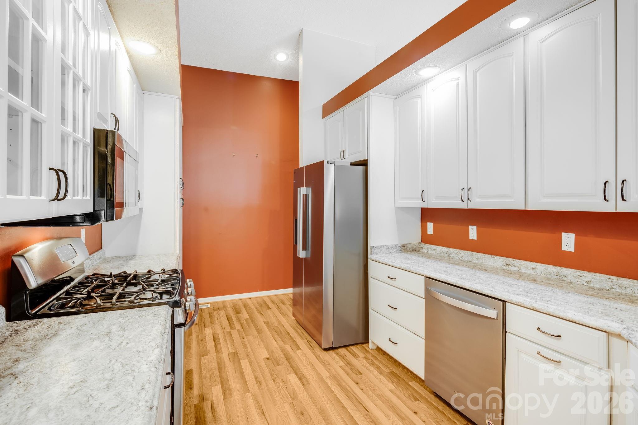 225 Arbor Lane — Hendersonville