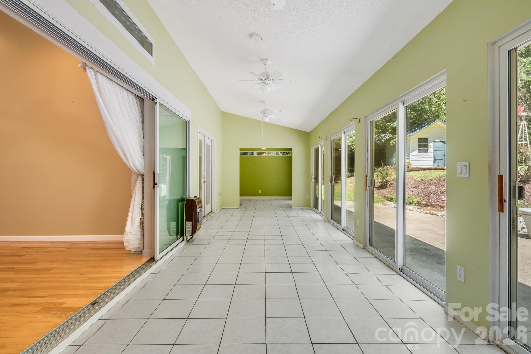 225 Arbor Lane — Hendersonville