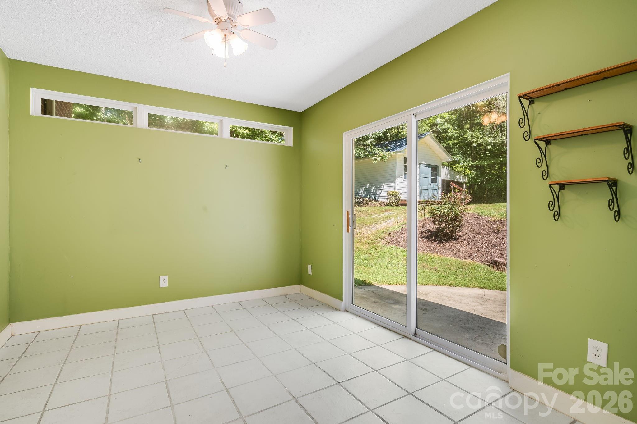 225 Arbor Lane — Hendersonville