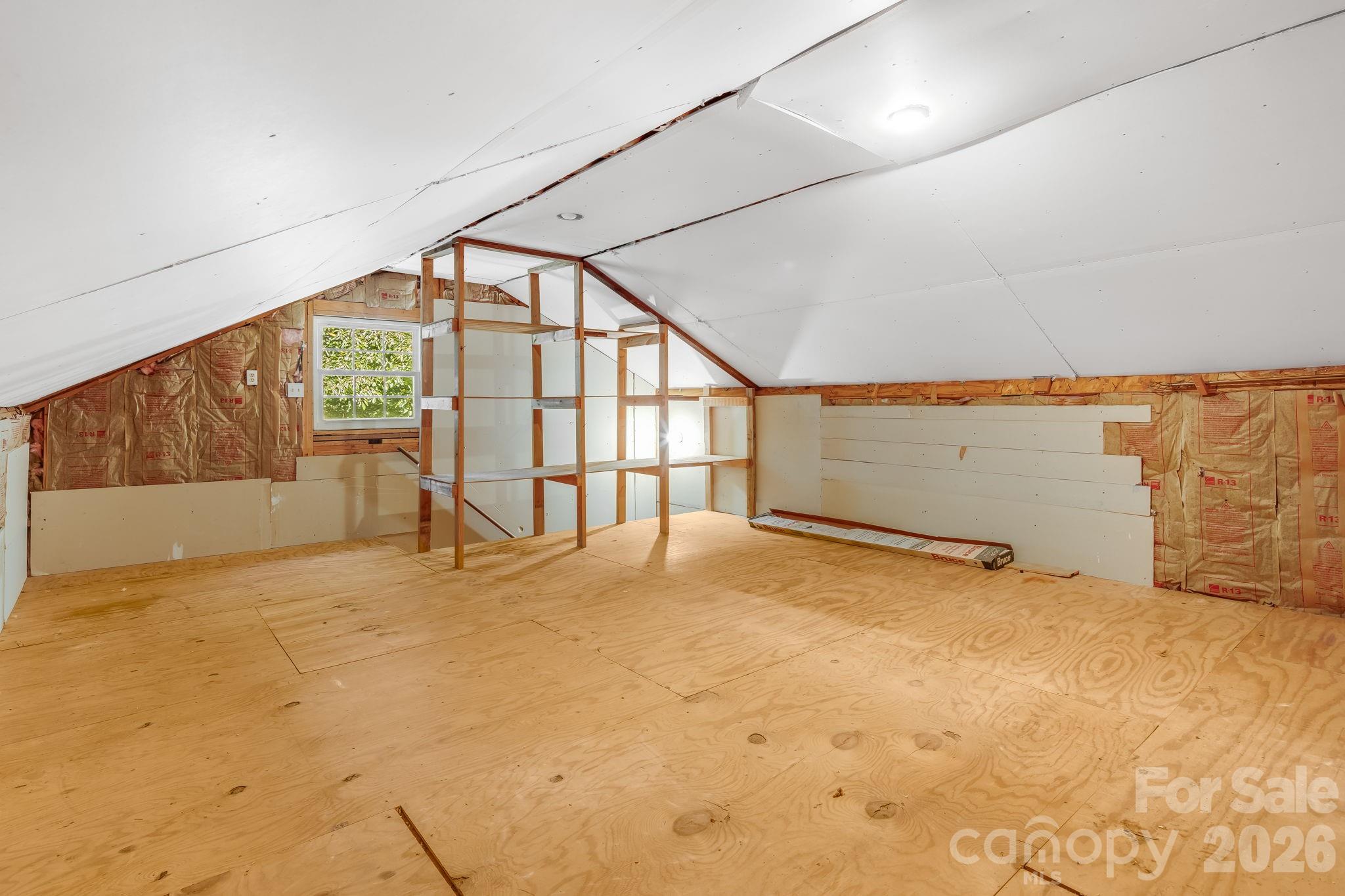 225 Arbor Lane — Hendersonville