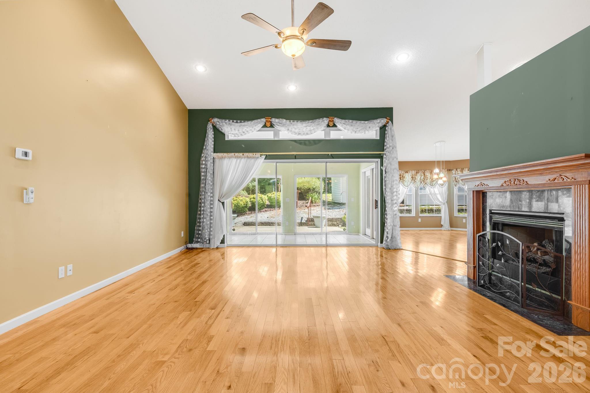 225 Arbor Lane — Hendersonville