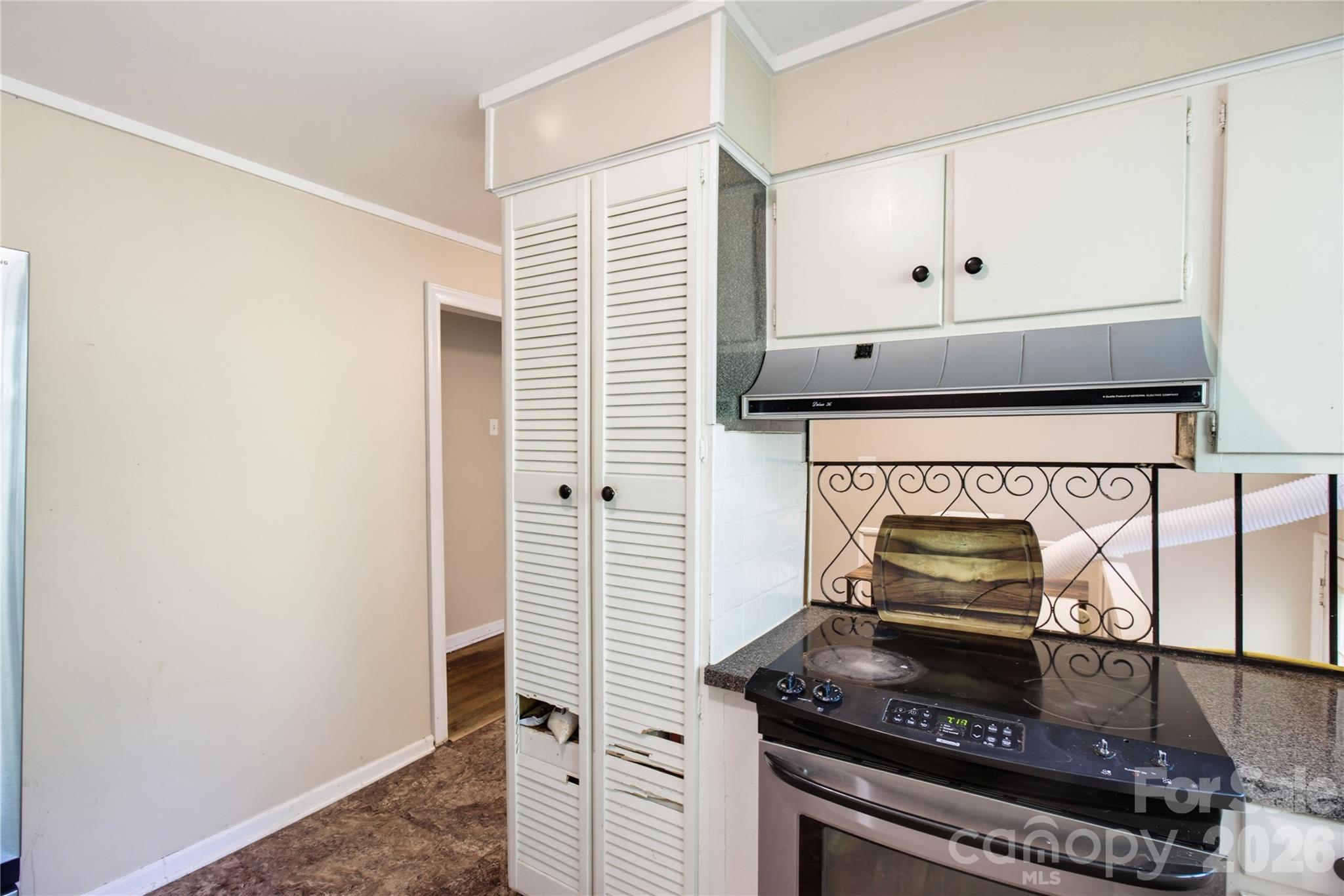 5675 Sweetbriar Road — Pfafftown