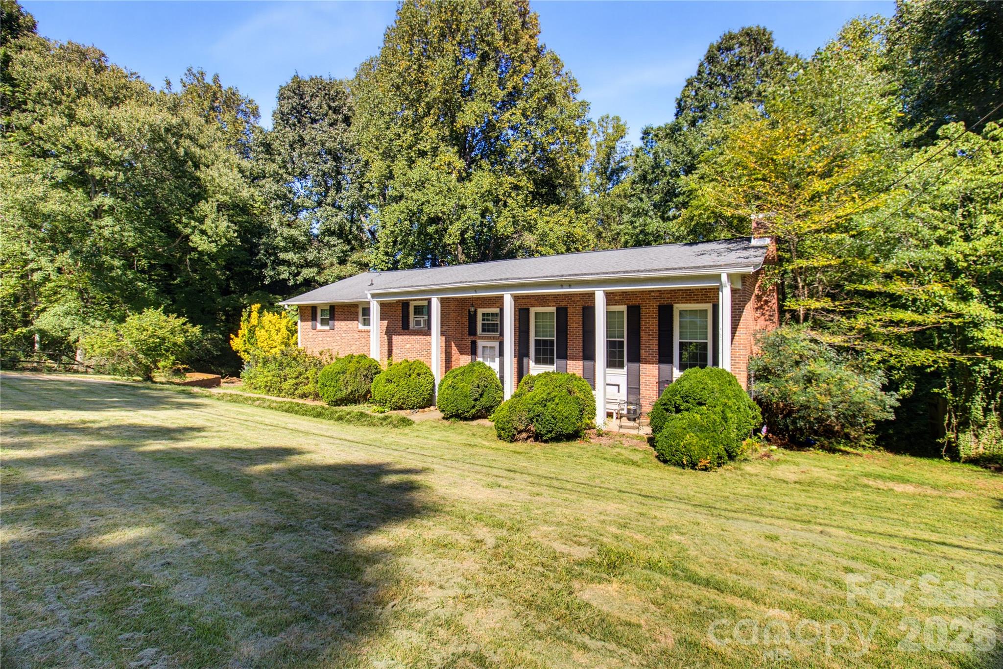 5675 Sweetbriar Road — Pfafftown