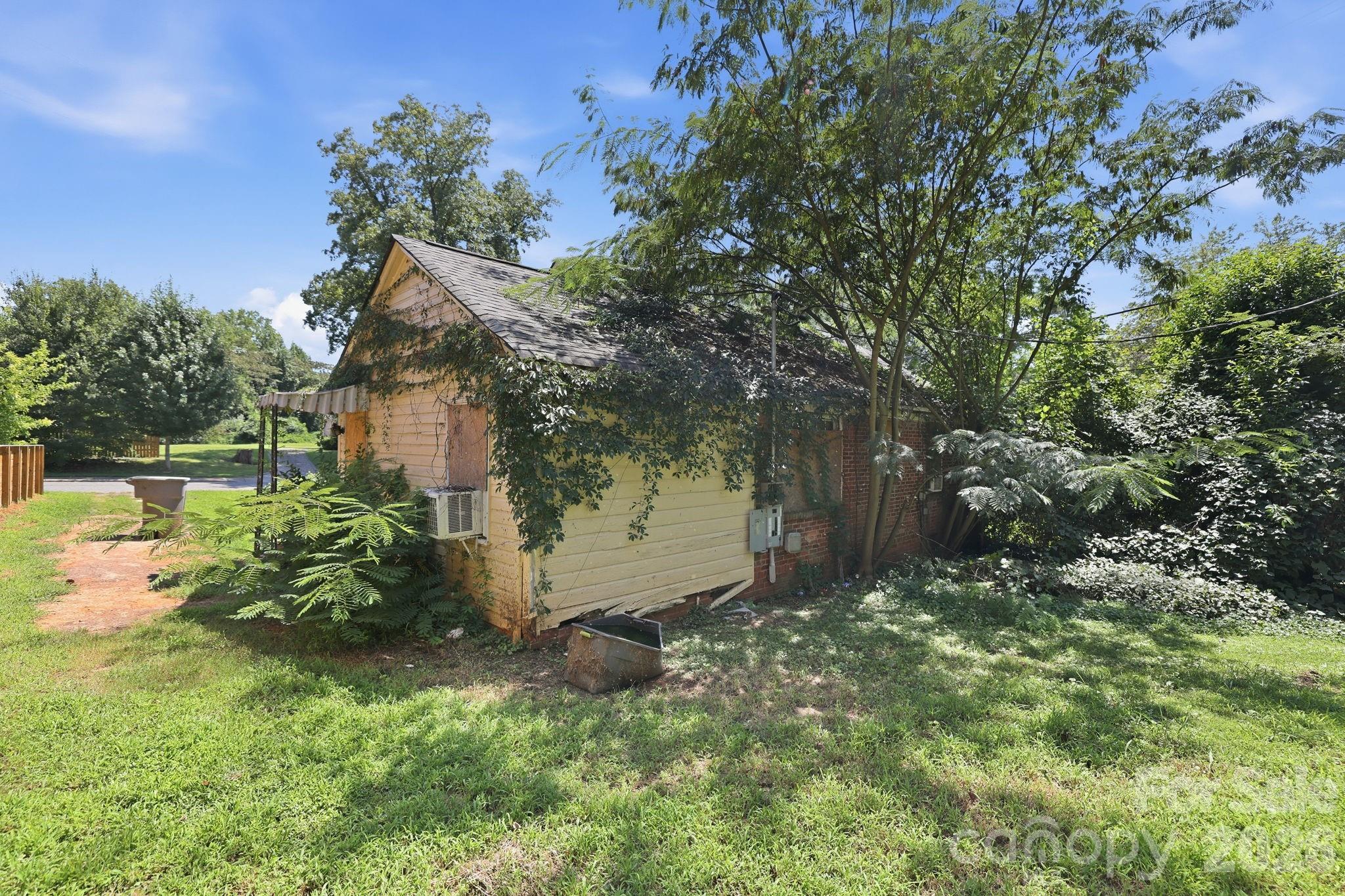 2840 Cowles Road — Charlotte
