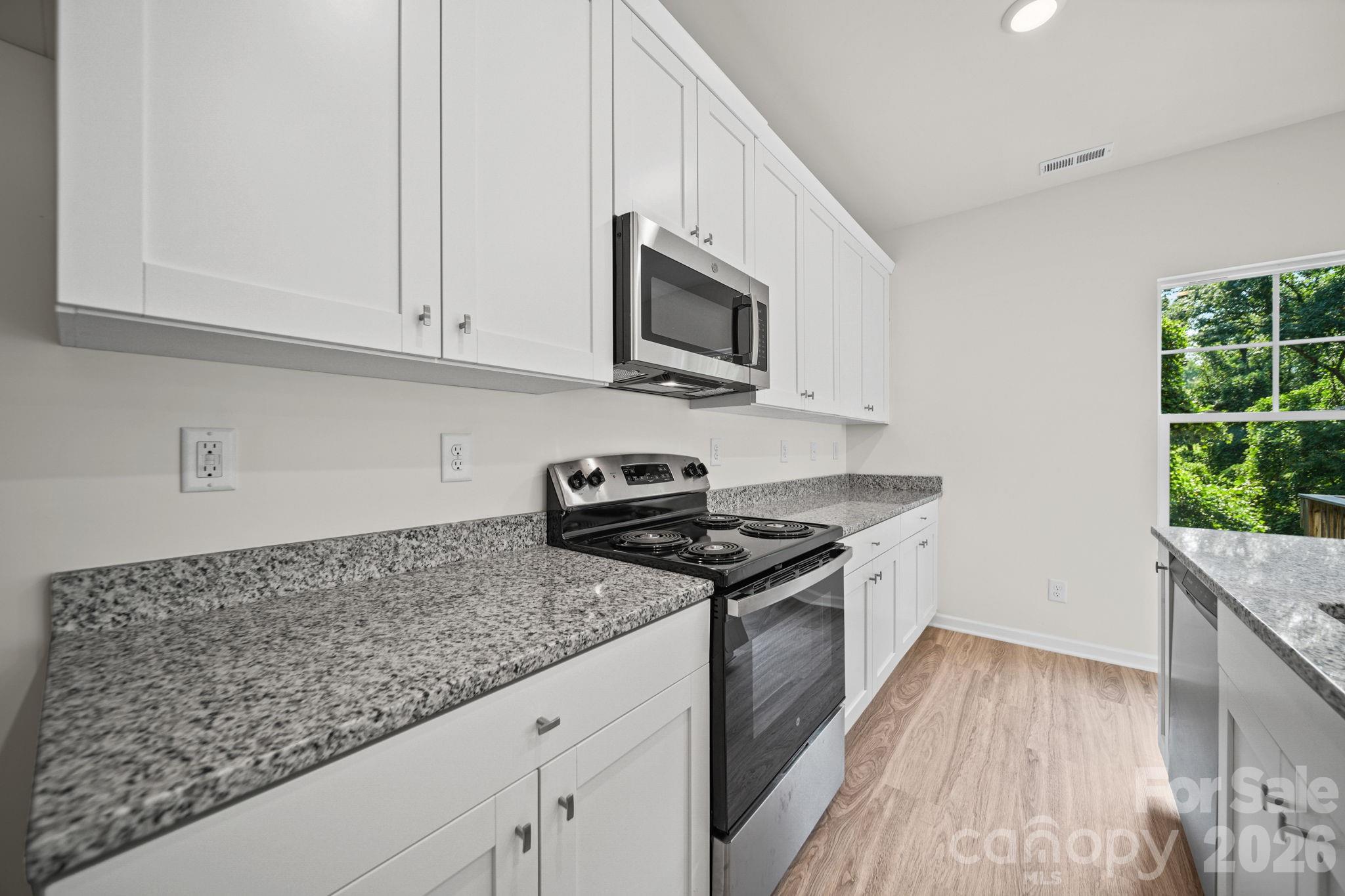 203 Hermitage Court — Shelby