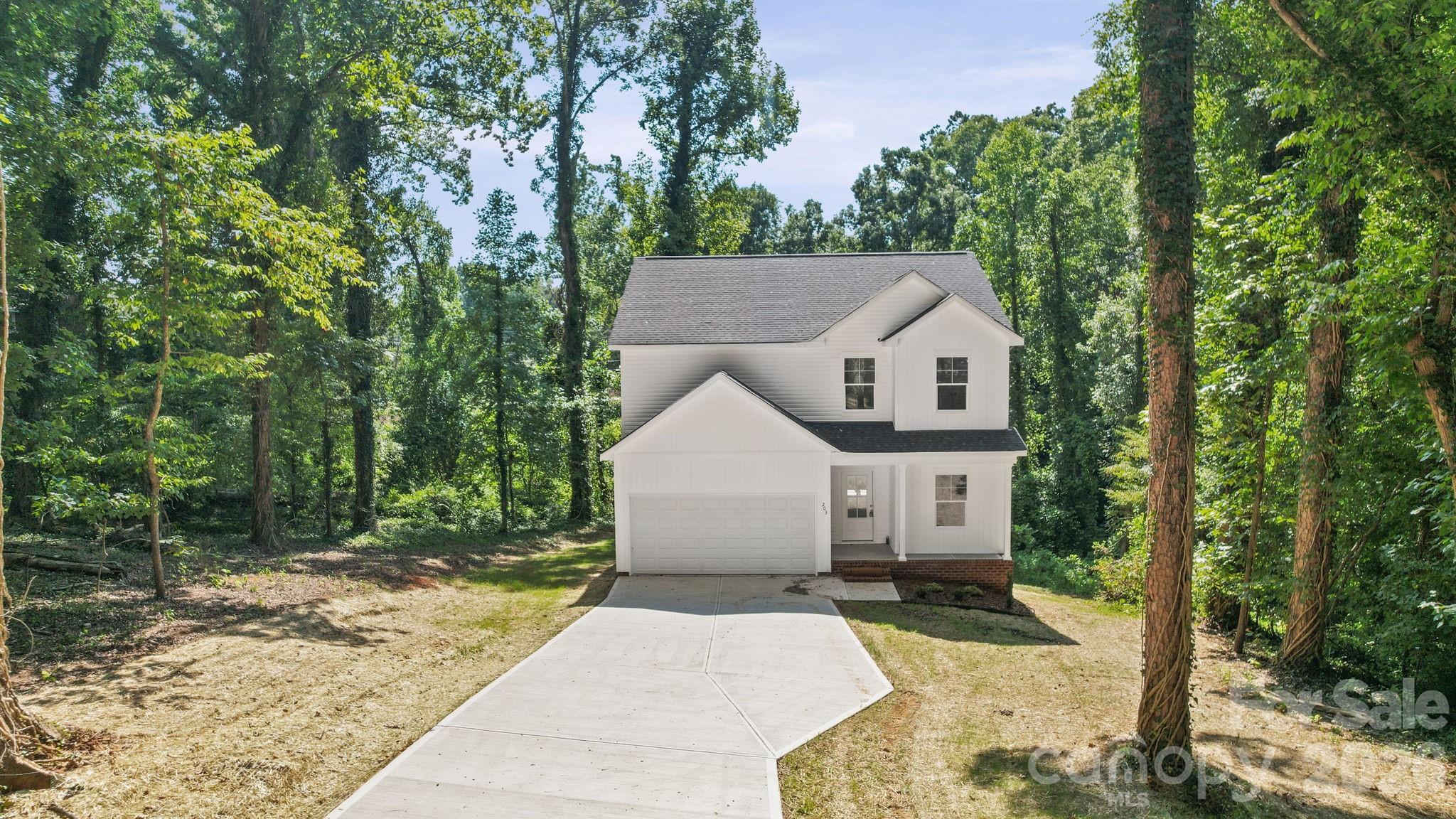 203 Hermitage Court — Shelby