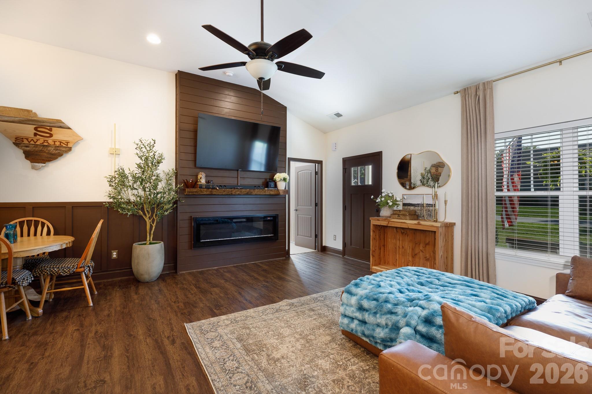 119 Fairmont Street — Clover