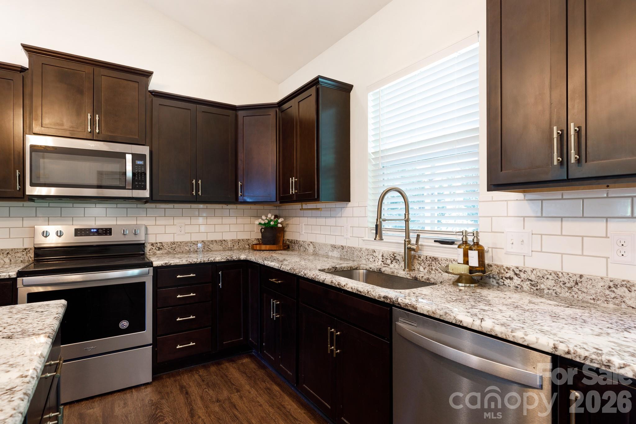 119 Fairmont Street — Clover