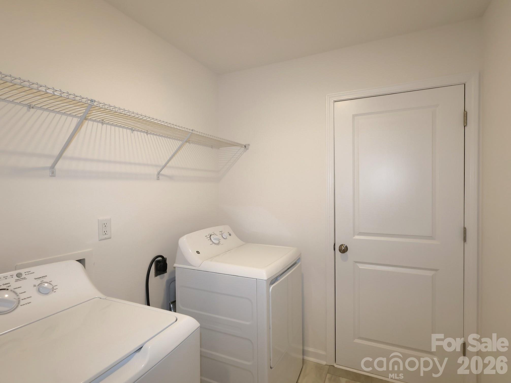 1521 Kate Cecil Way — York