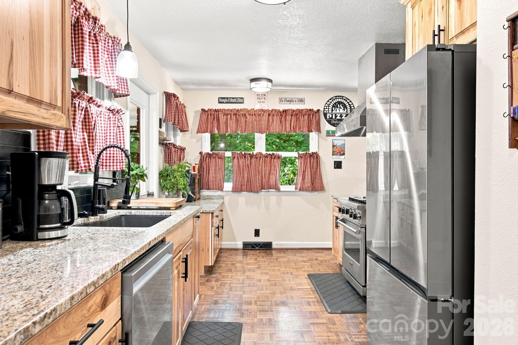 305 Heritage Circle — Statesville