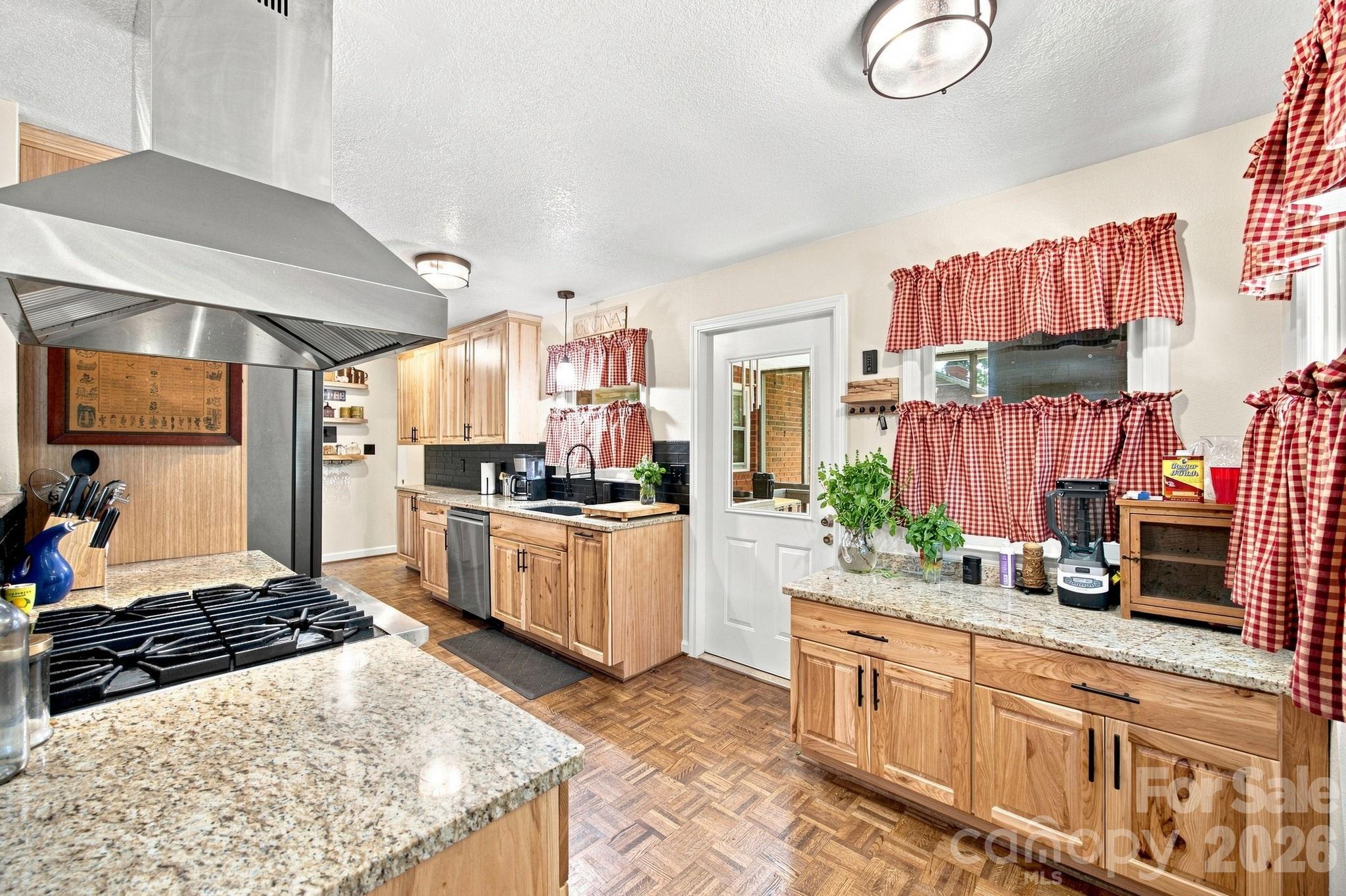 305 Heritage Circle — Statesville