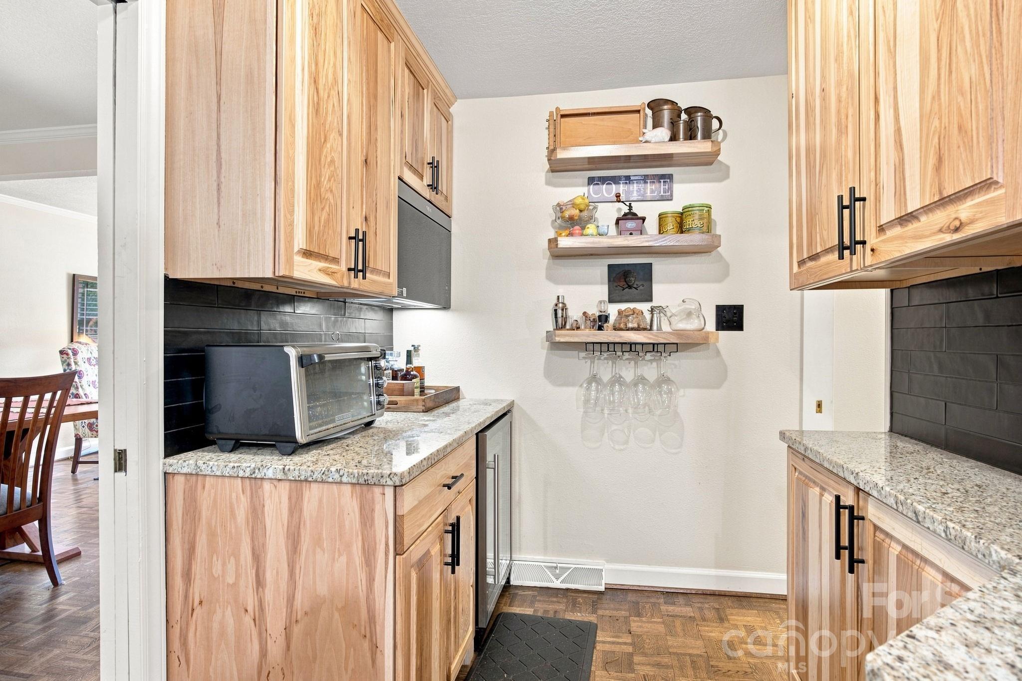 305 Heritage Circle — Statesville